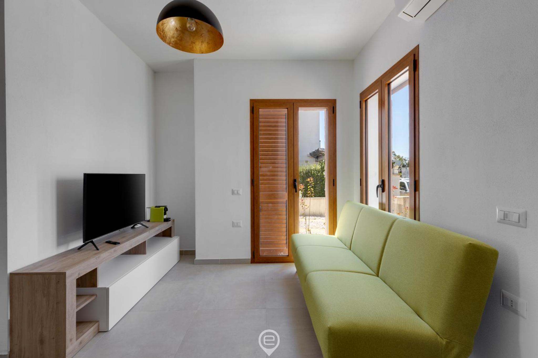 Lemon 2 - Terrace - AirCon view 4