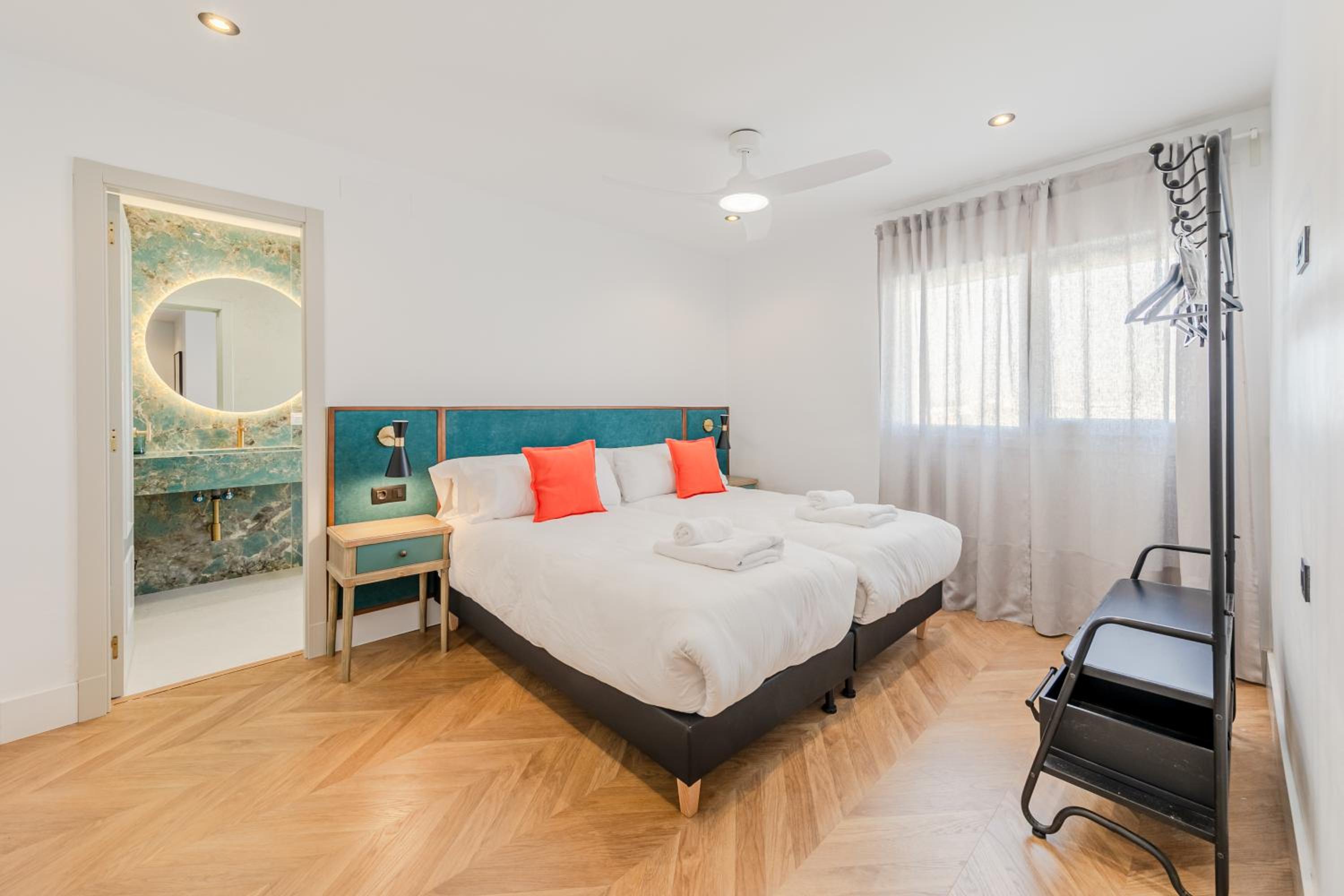 ISG Apartments Luxury Apartment by the Cathedral