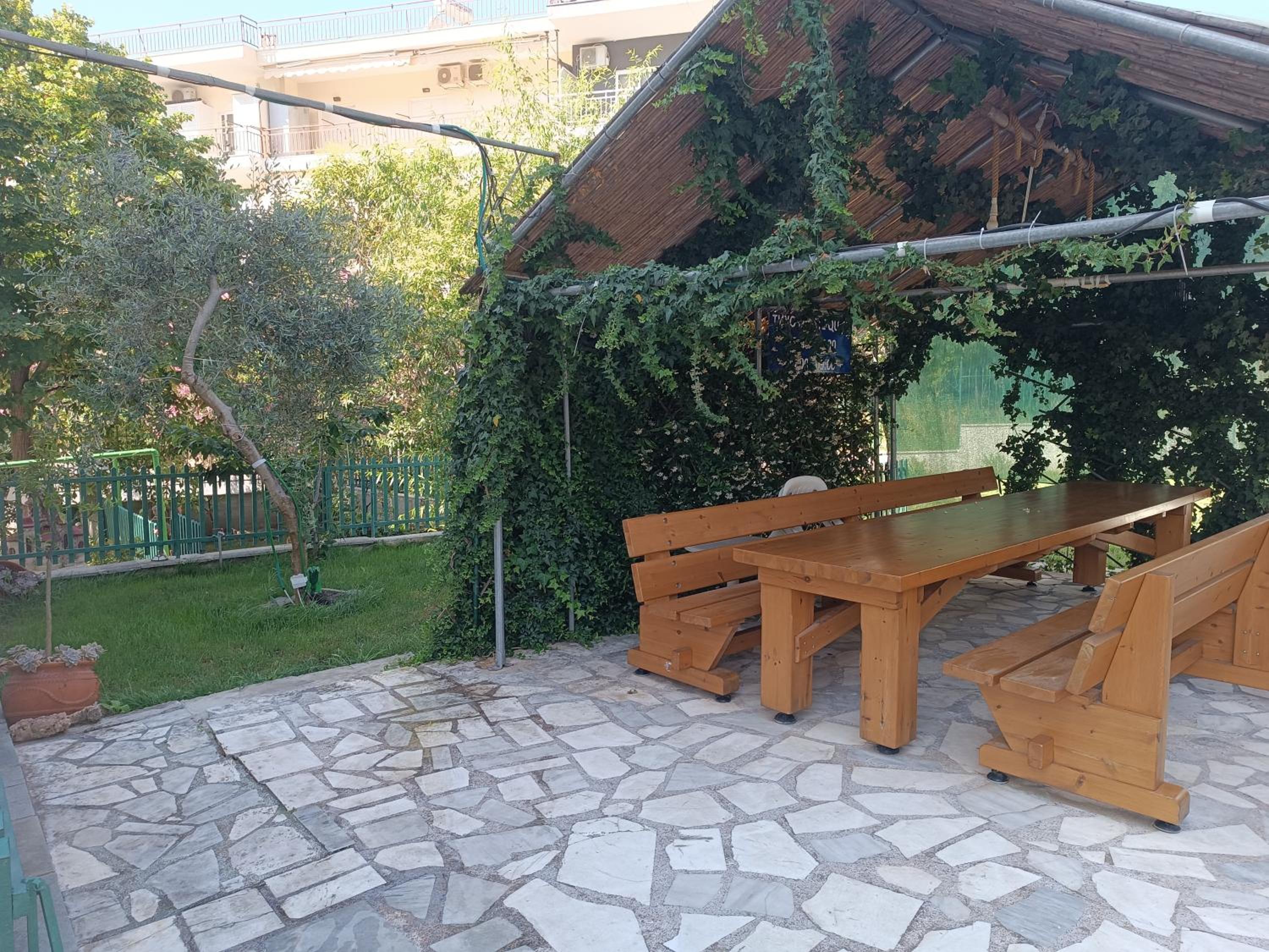 Anestis Apartments & rooms