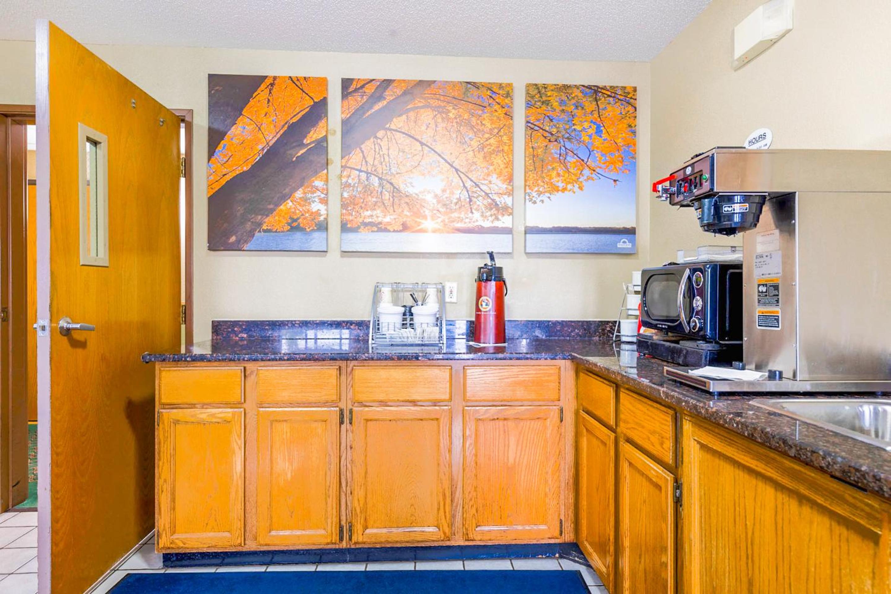 Super Rest Inn, Photo 46