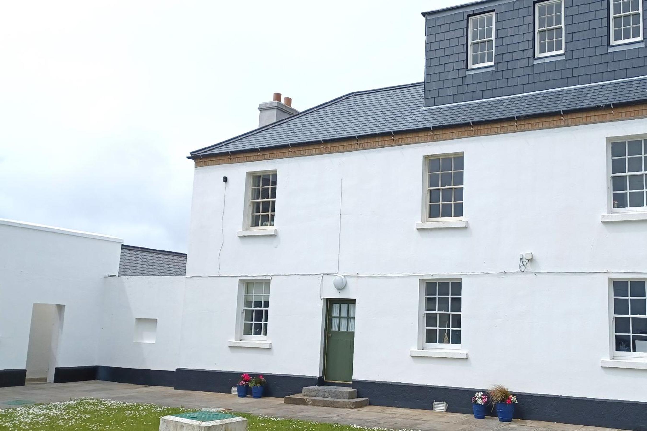Loop Head Lighthouse Attendant's Cottage view 4