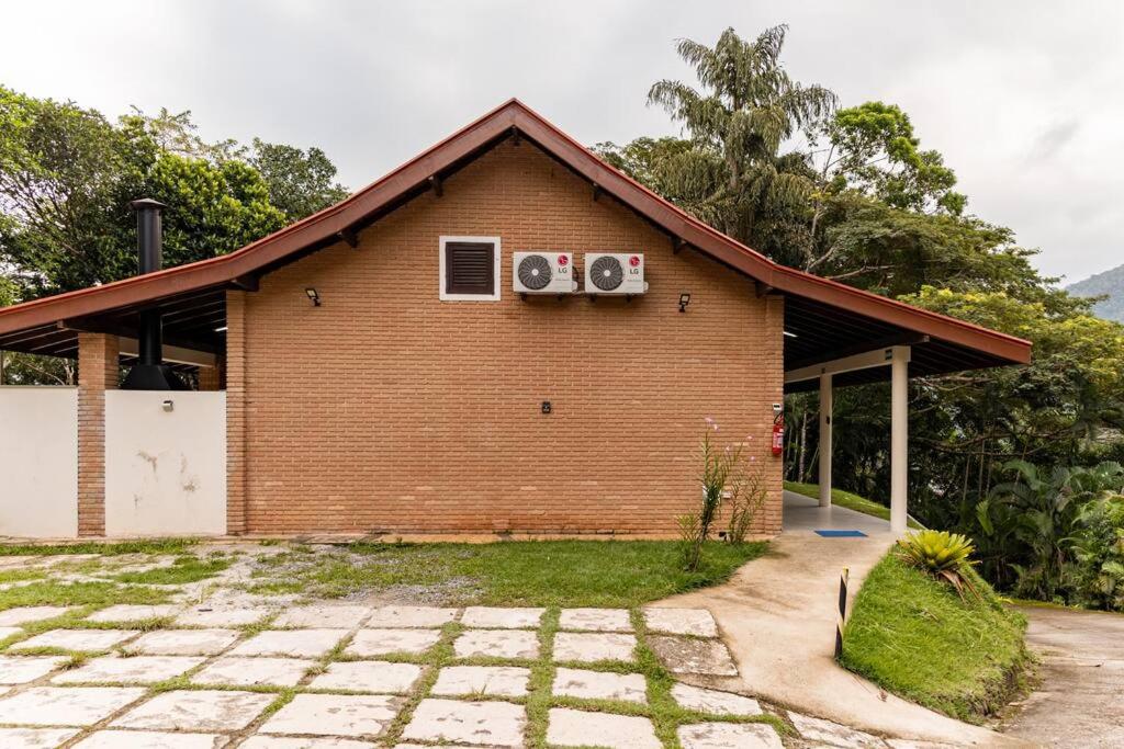 Villa Ubud - Casa com piscina privativa e vista para o mar em Ubatuba