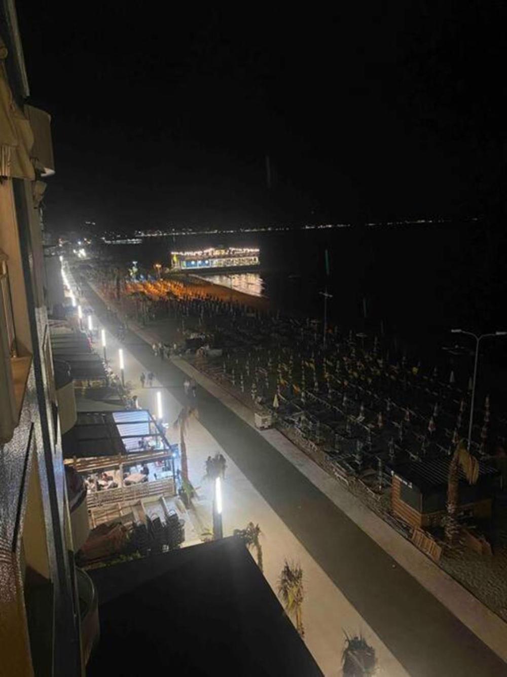 Mona Seaside Full-View Apartments