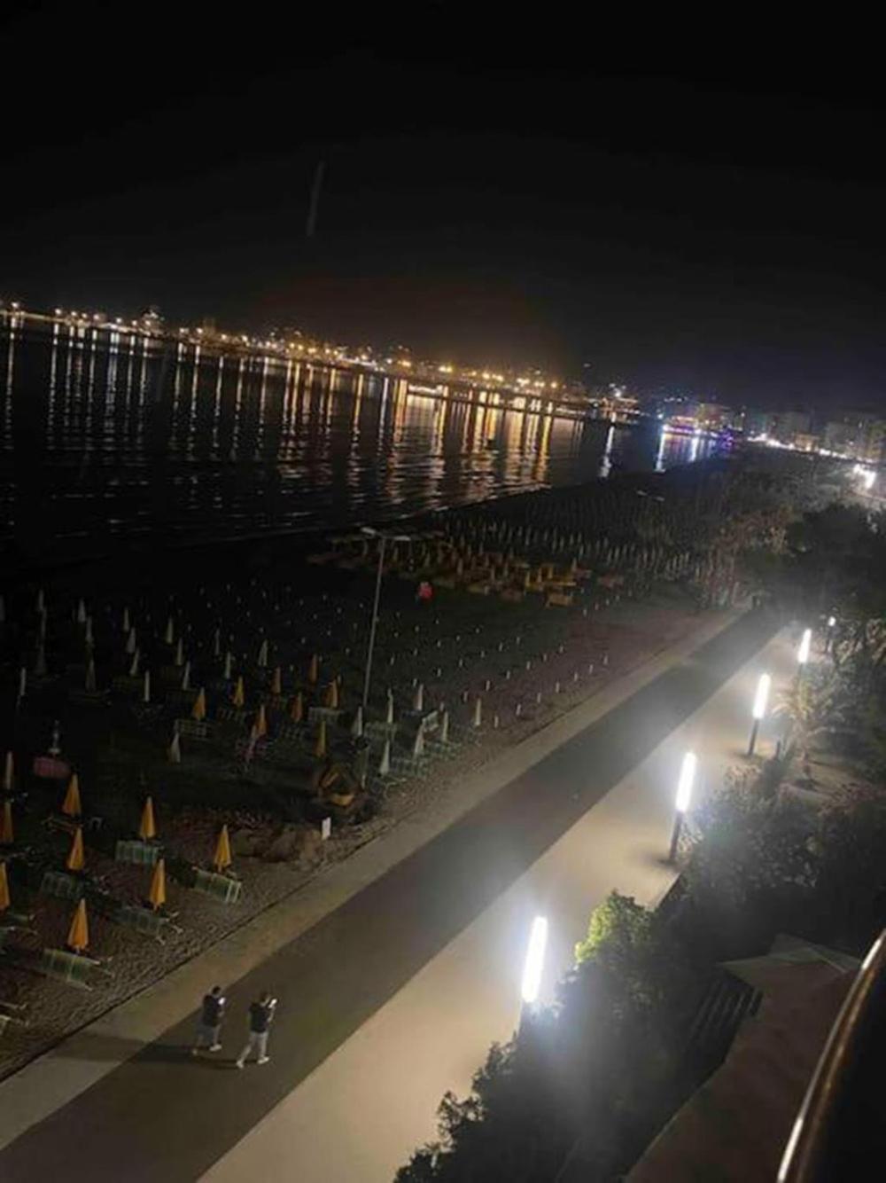 Mona Seaside Full-View Apartments