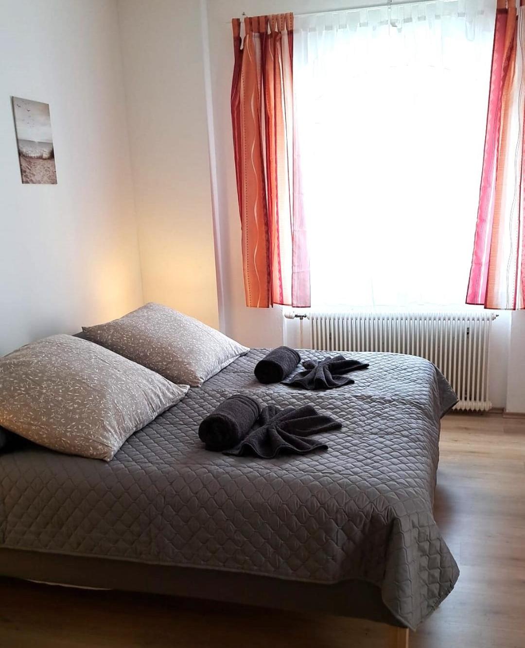 revLIVING Apartment Octavus Hohenwarth 3 Schlafzimmer