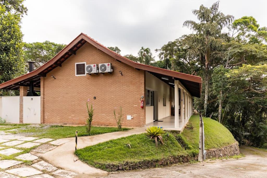 Villa Ubud - Casa com piscina privativa e vista para o mar em Ubatuba