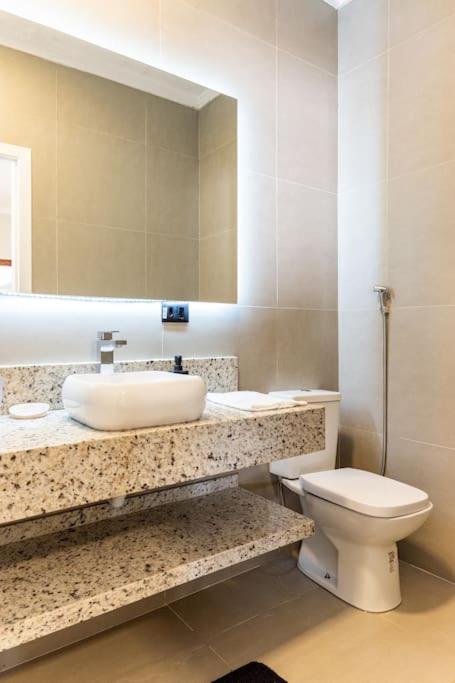 Villa Ubud - Casa com piscina privativa e vista para o mar em Ubatuba