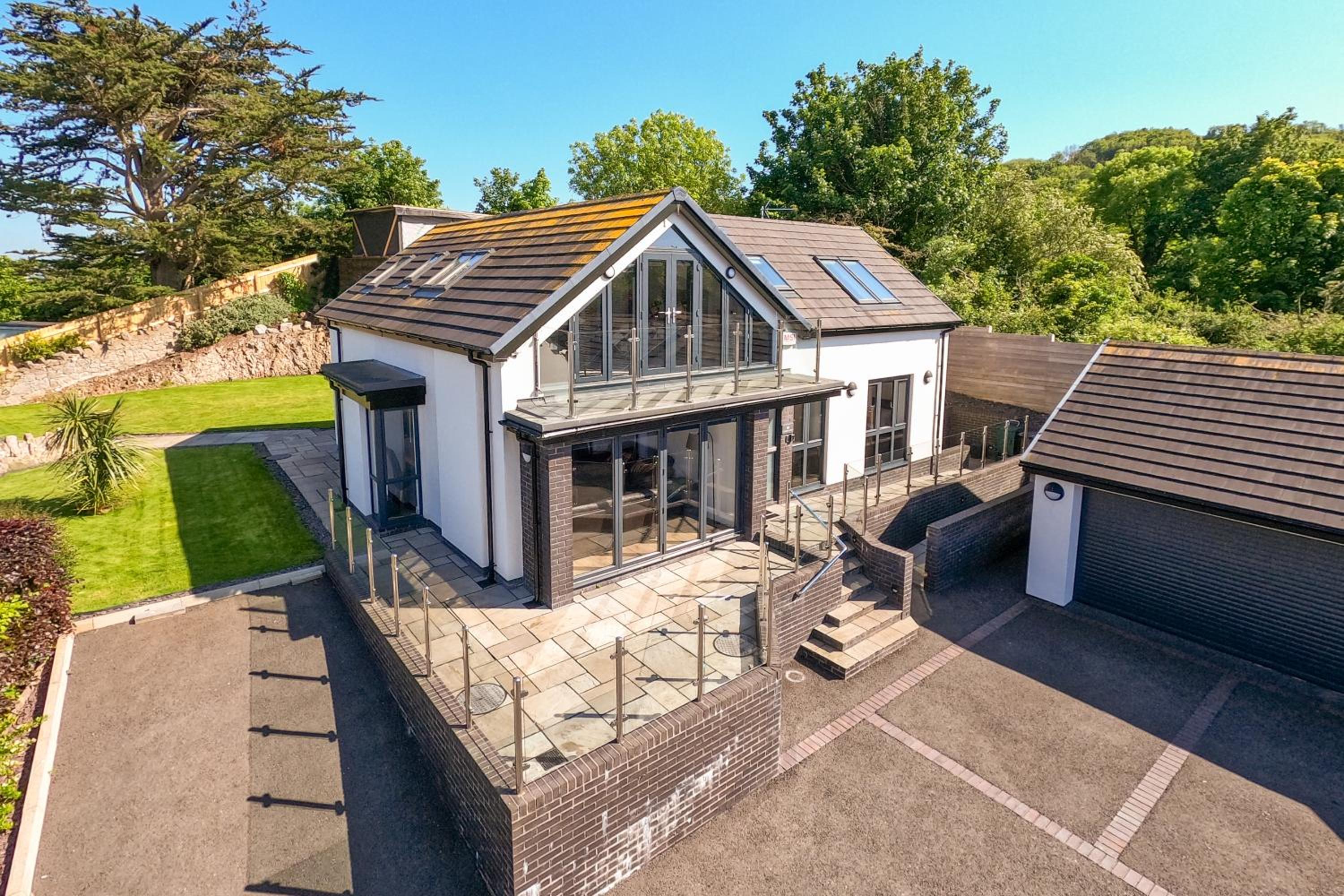Gardd Y Llys Luxurious Family Retreat with amazing views view 4