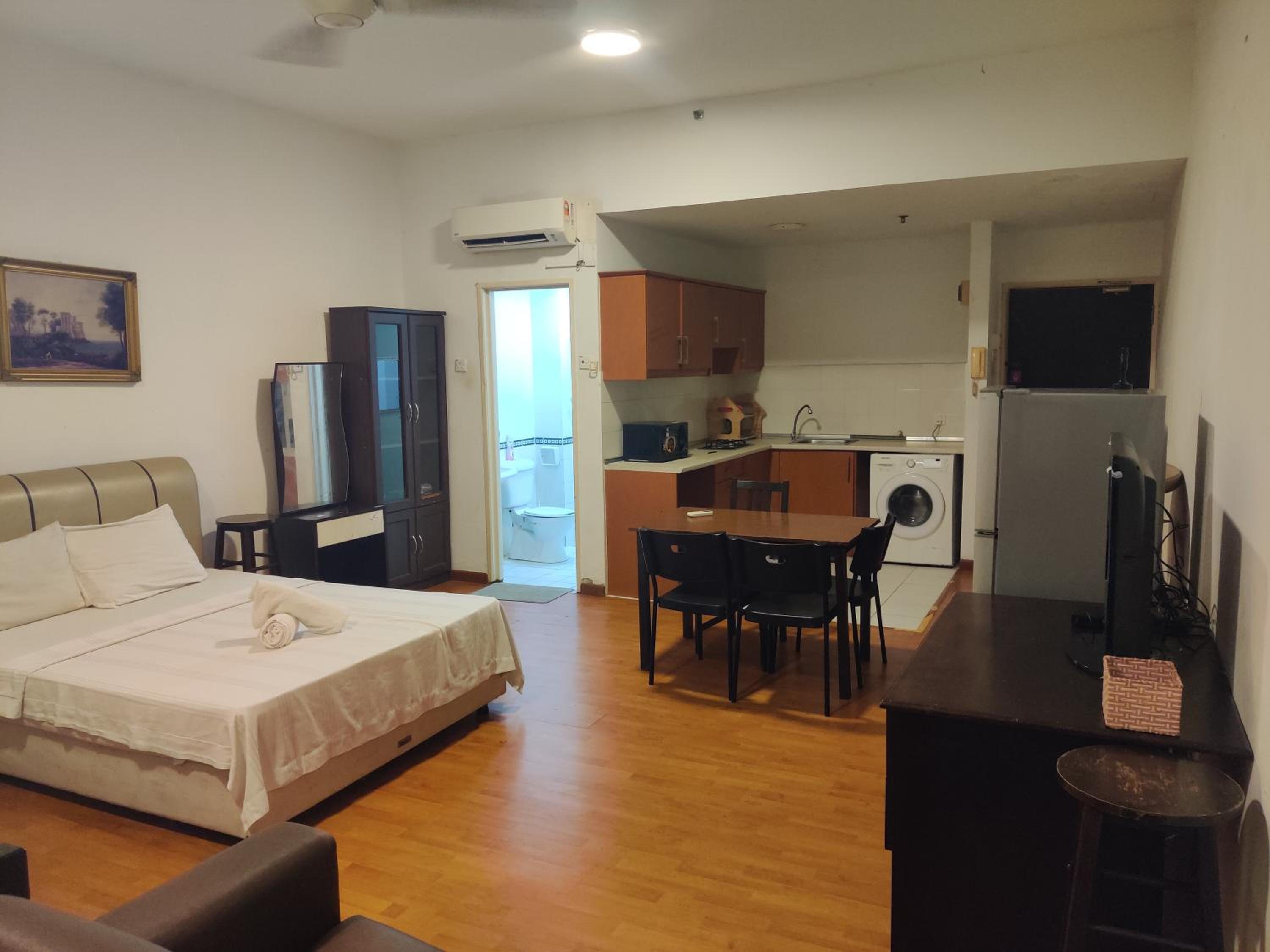 Maytower Studio Apartment photo 3
