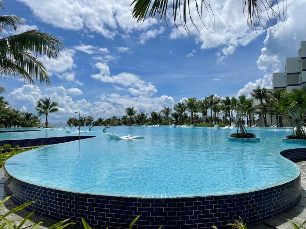 Happy Beach Oceanview Arena Cam Ranh Condotel view 5