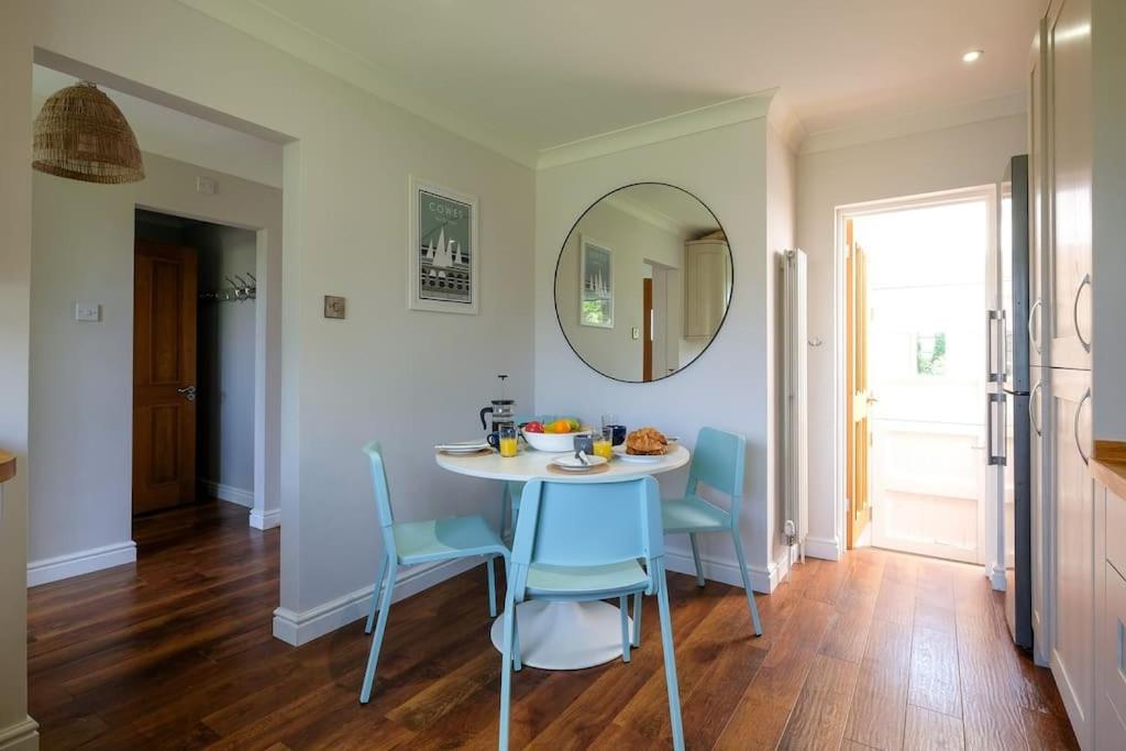 88 Baring Road - Cowes view 5