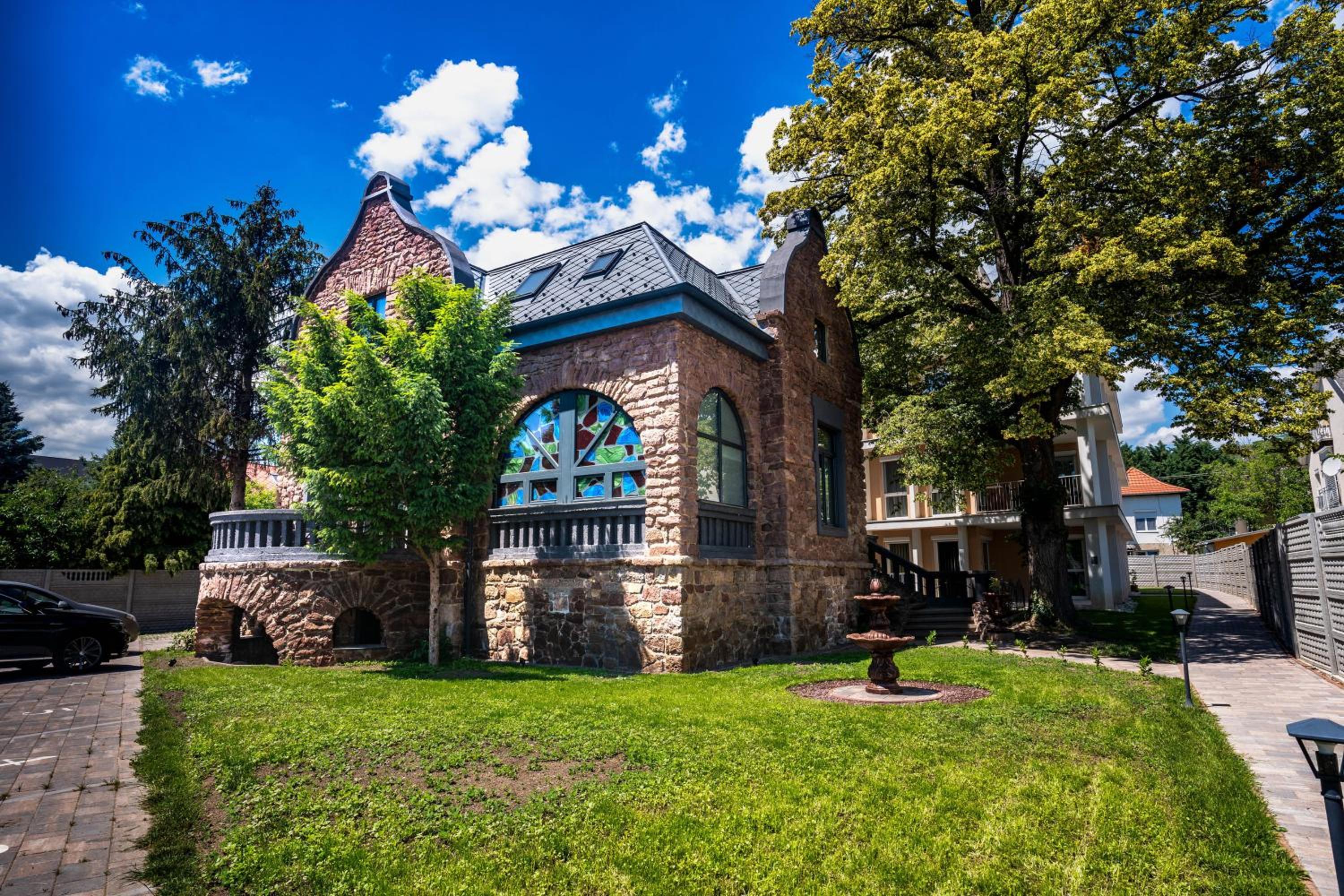Vöröskő Villapark