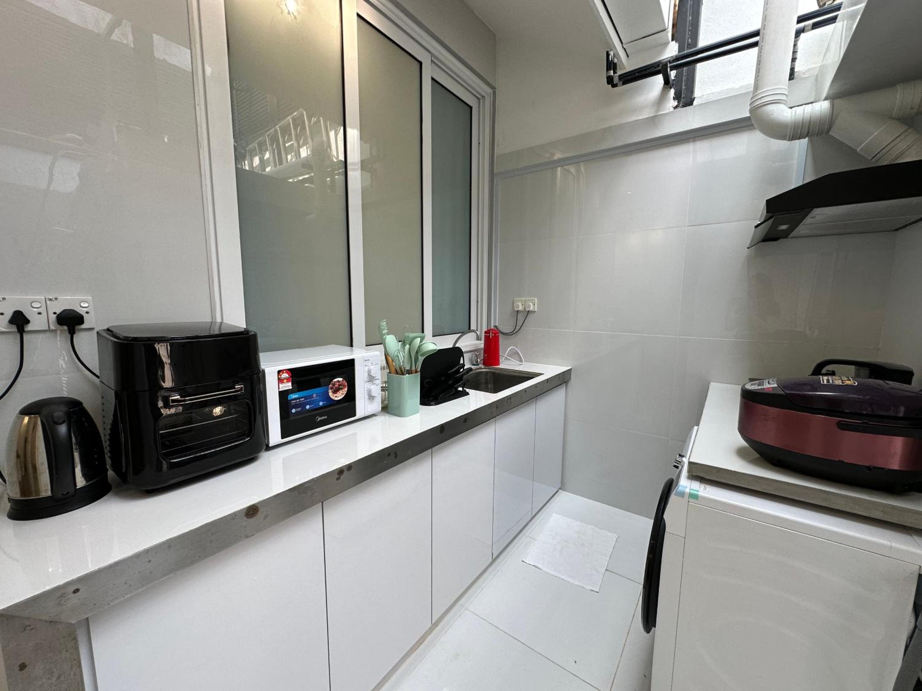 Landed Terrace near Lam Wah Ee Hospital at JELUTONG