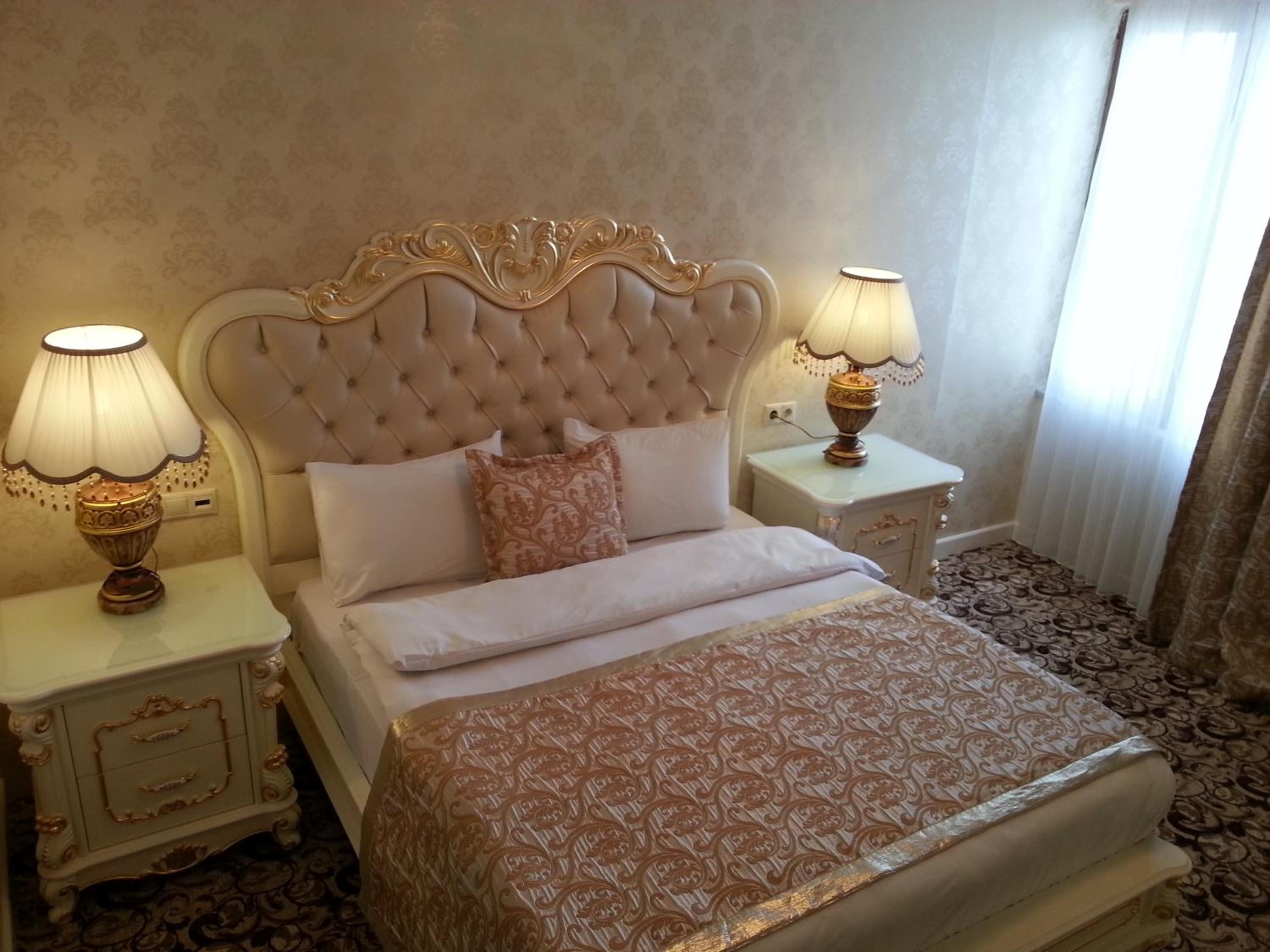 Best Town Hotel - Image 66