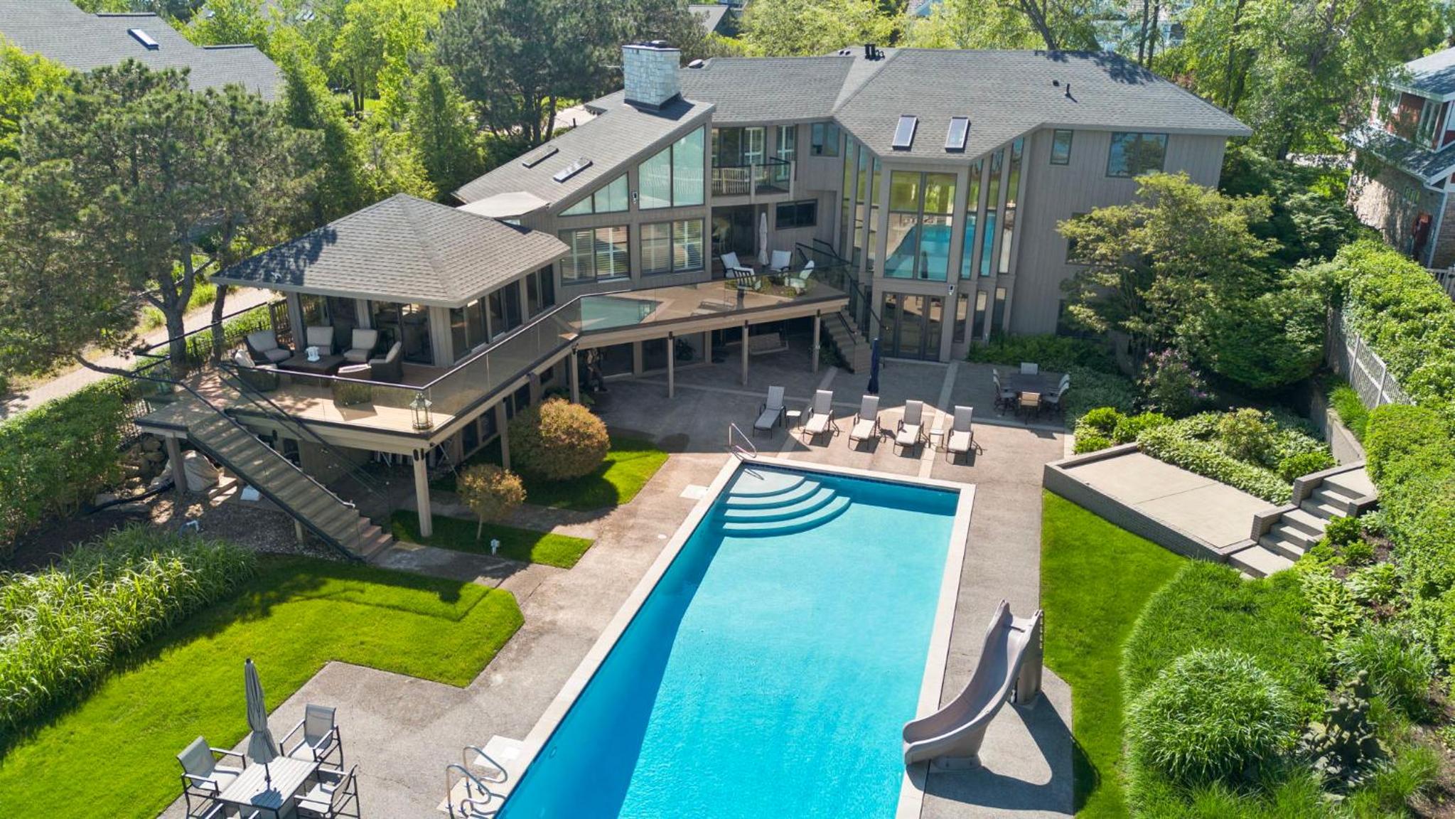 Sunset Manor