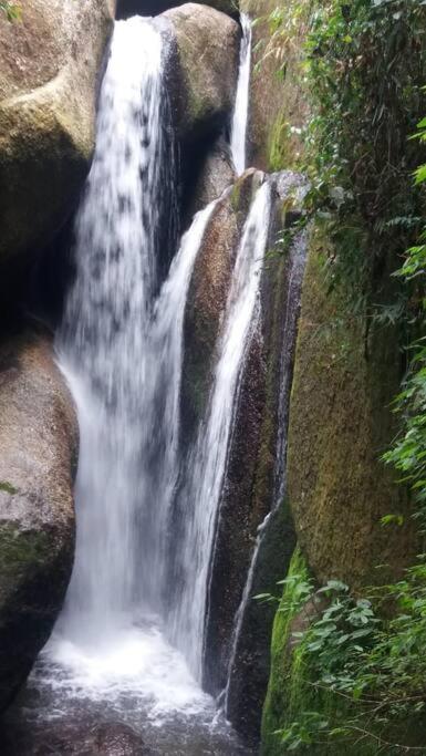 Chalé II Montanha da Cachoeira-Waterfall Mountain
