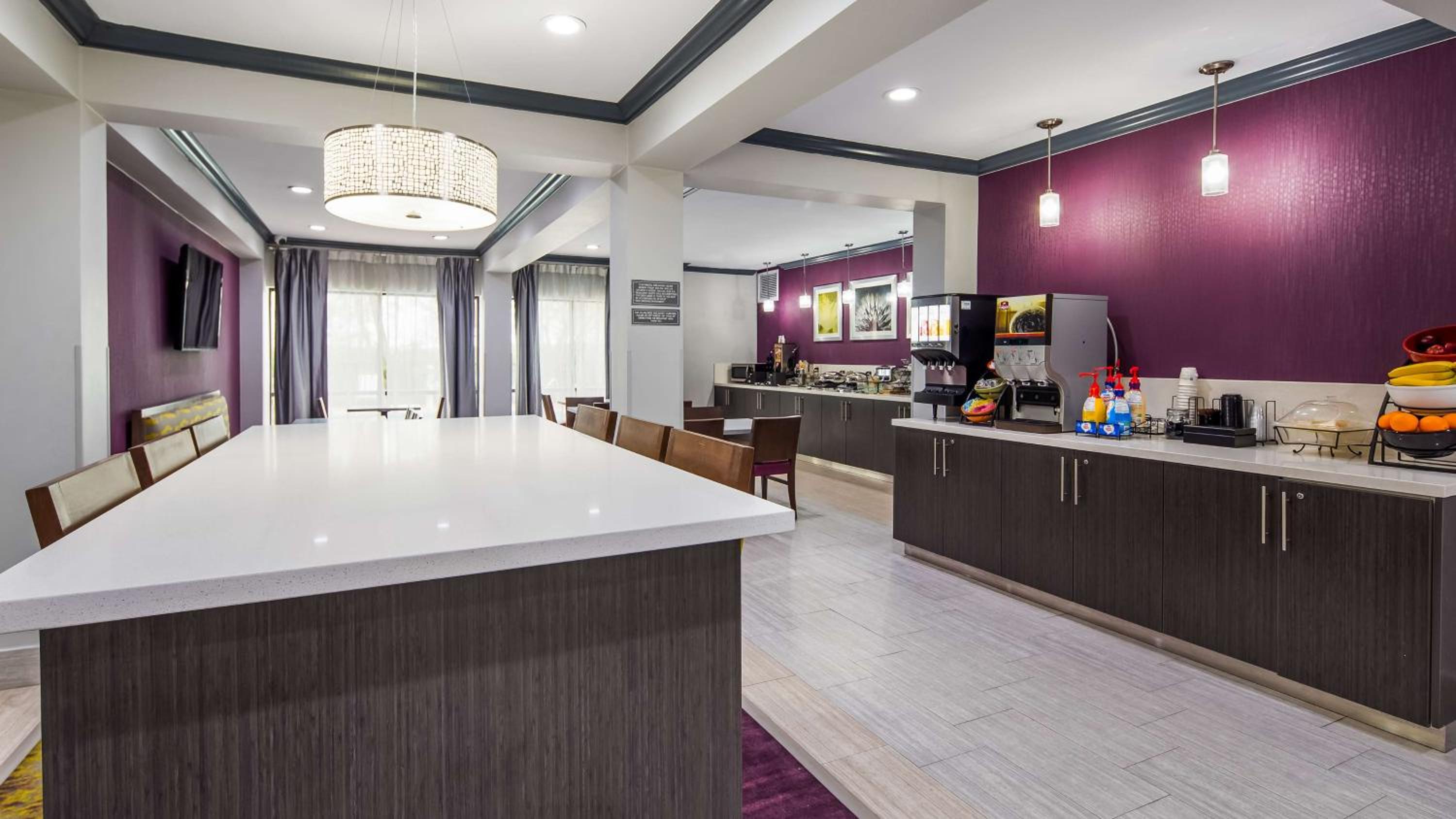 Best Western Town Center Inn - Property Image 3