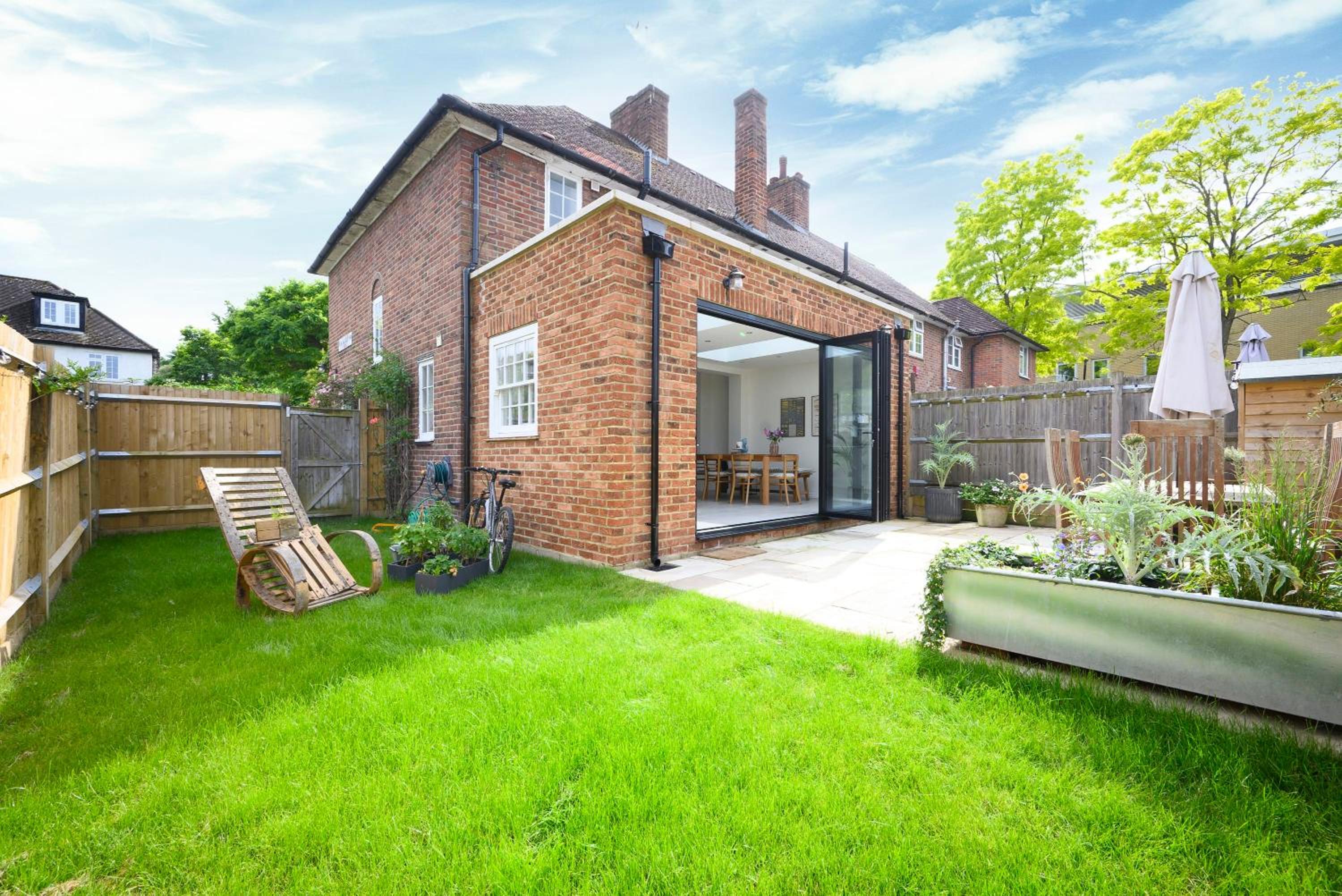 Charming 2BR House with Amazing Garden view 3