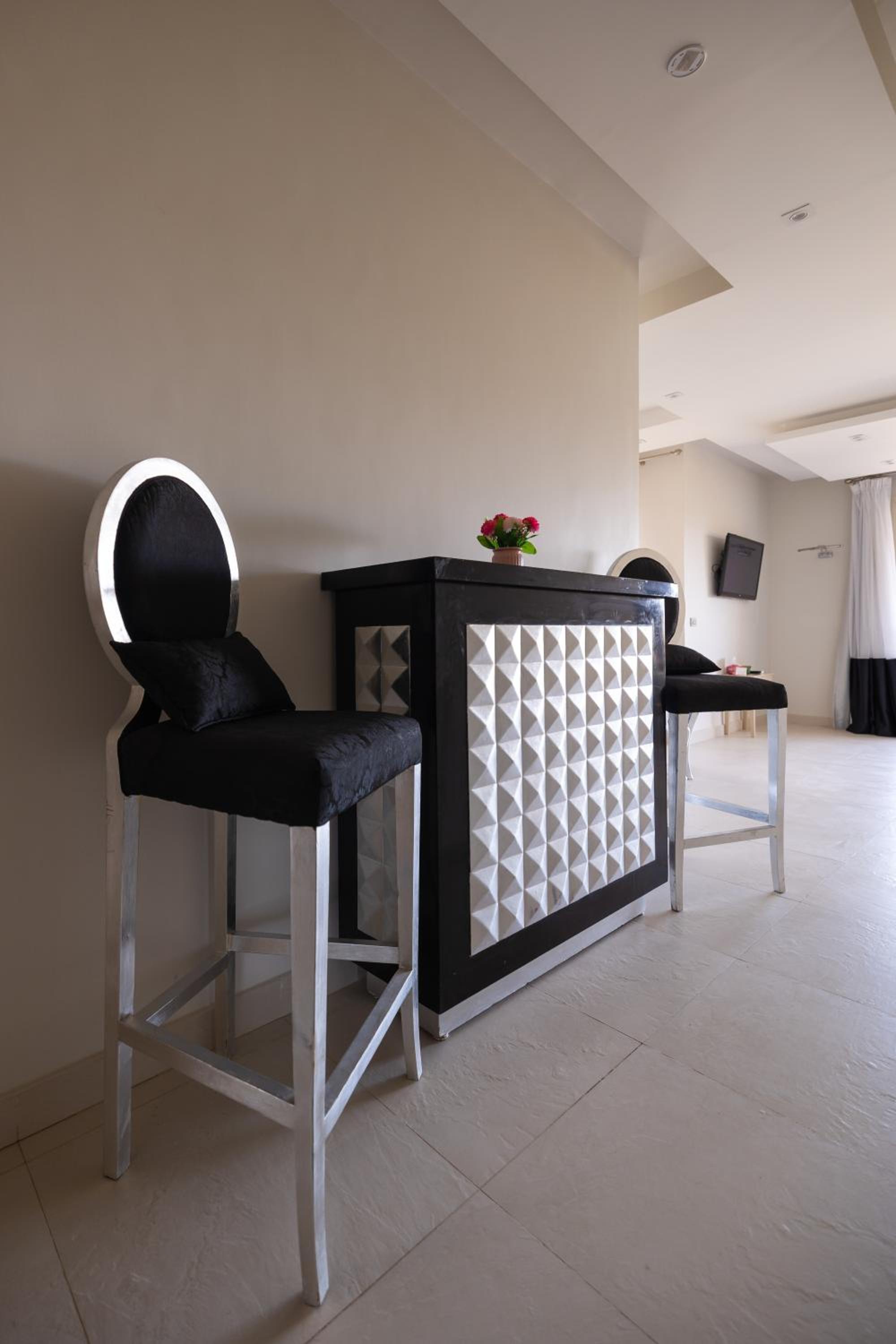 3BRS 2-min walk to beach l Seaview - Free WIFI