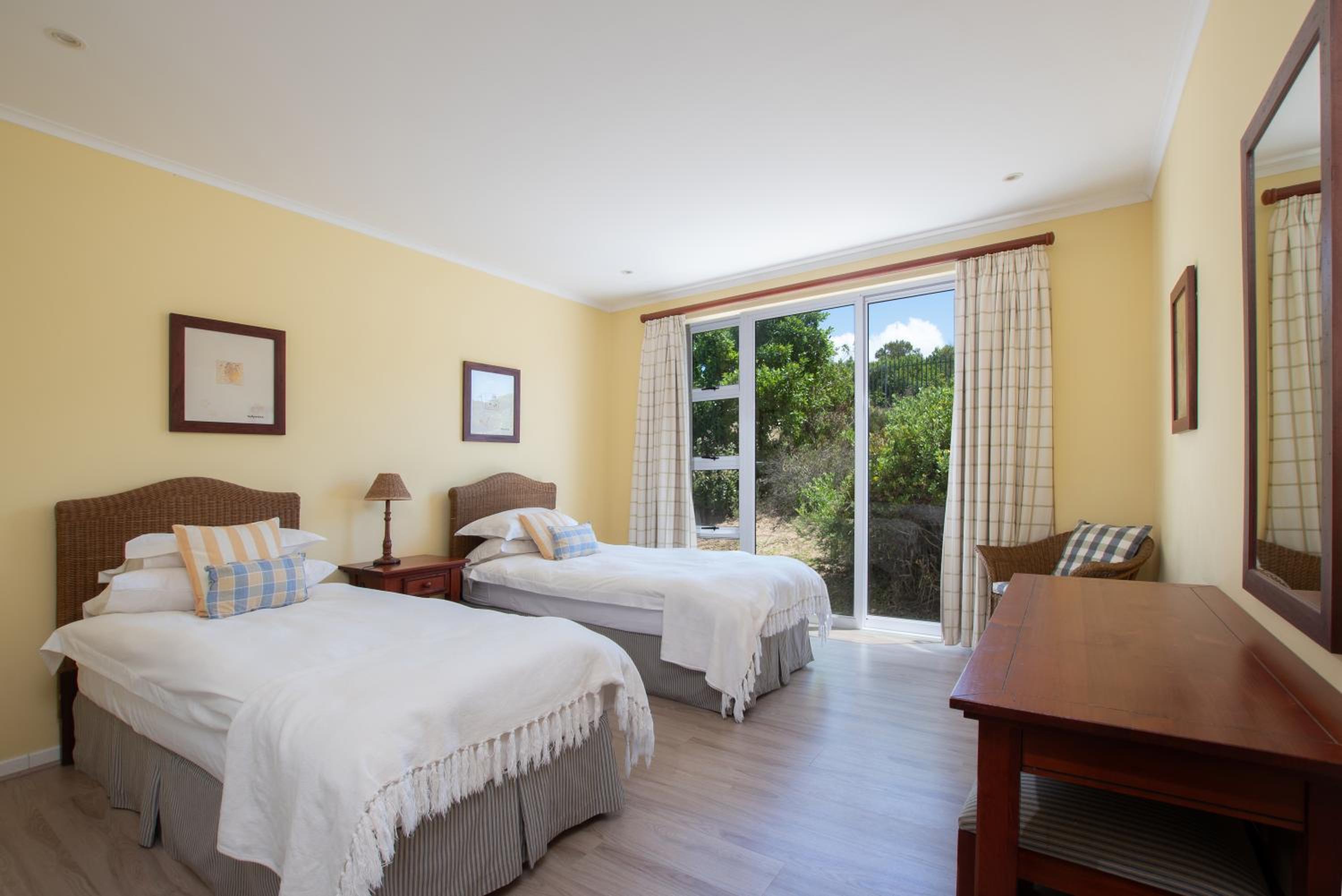 Luxury Lodge at Pinnacle Point view 4