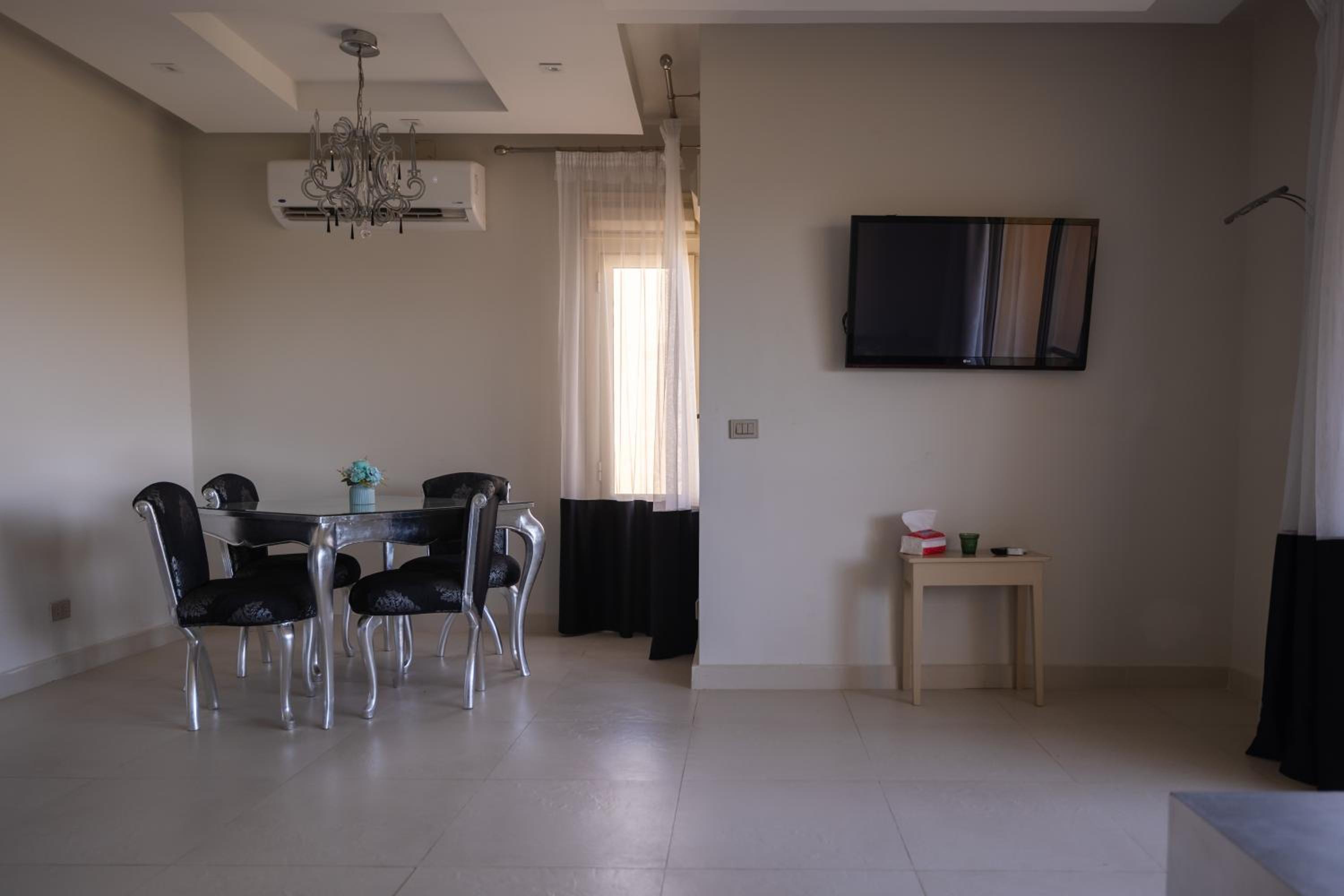3BRS 2-min walk to beach l Seaview - Free WIFI