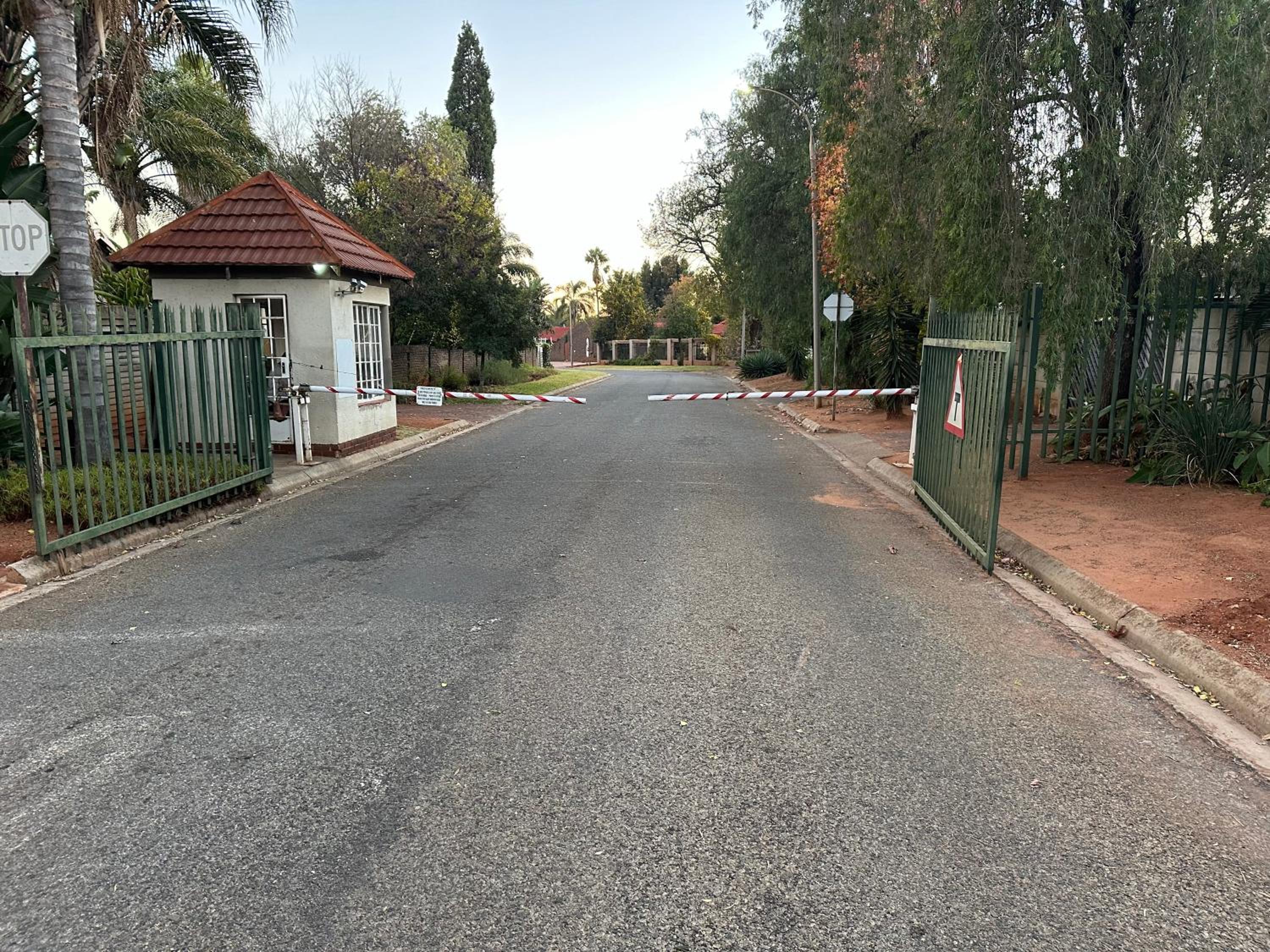 Relax in Nature Cottage Close to OR Tambo International Airport