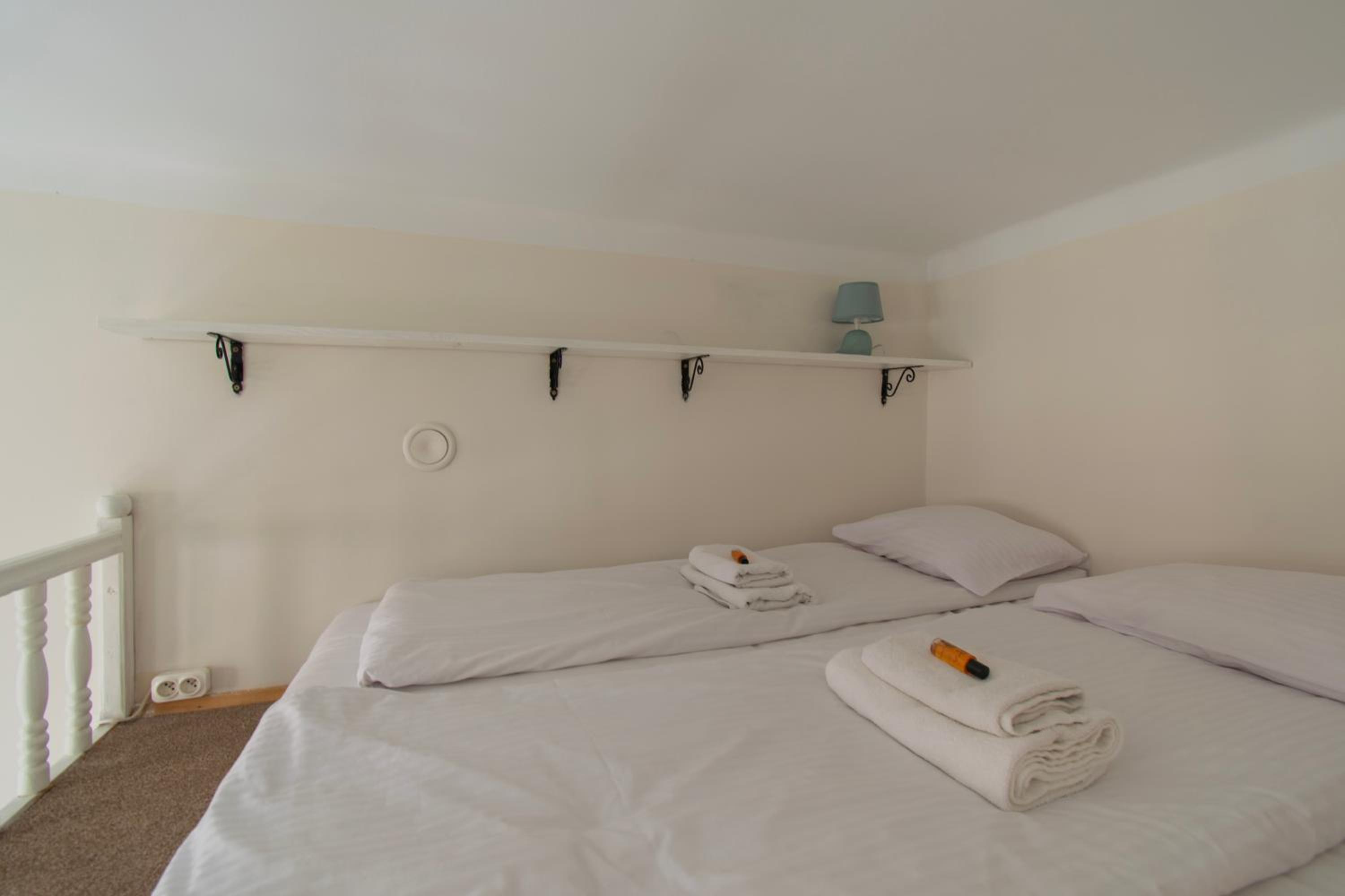 Photo 68