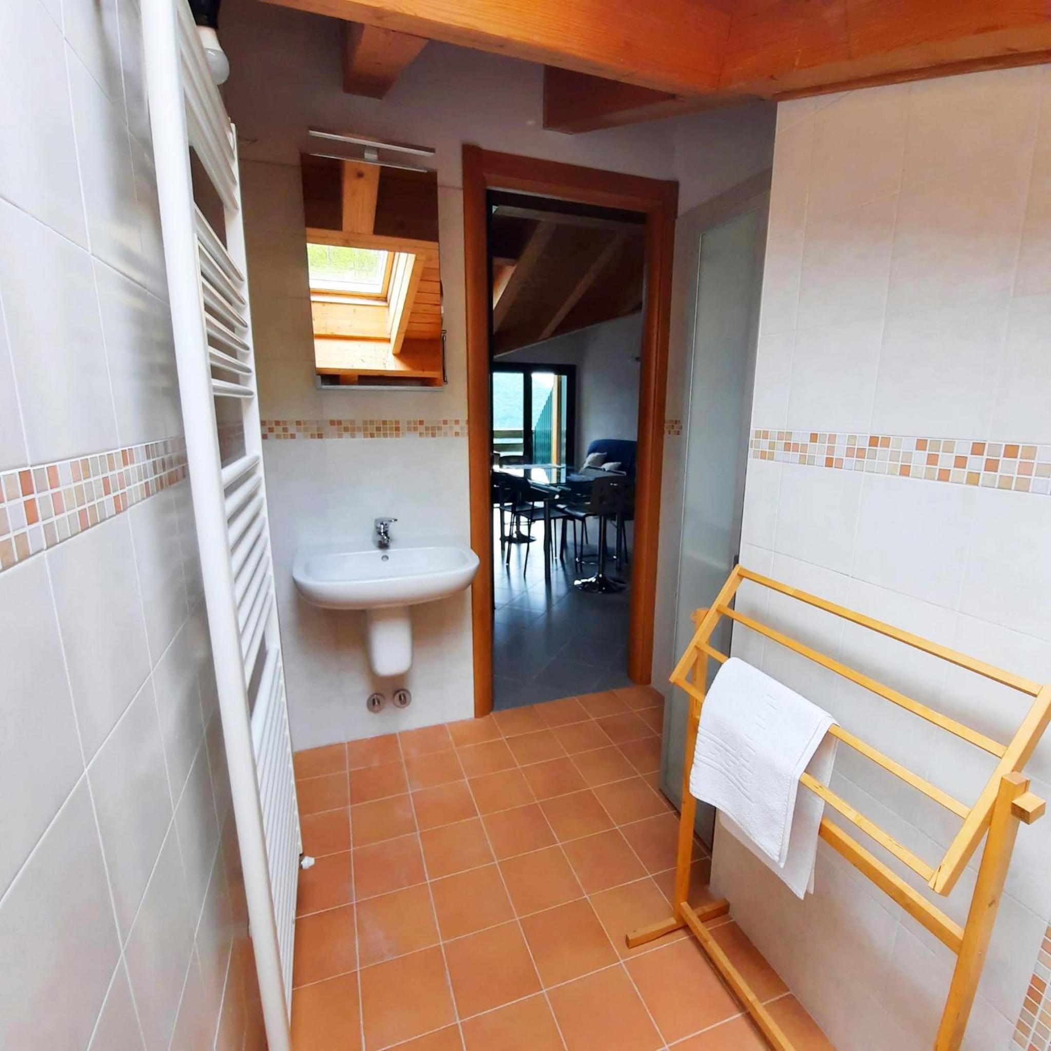 Bellavista tra Lago e Montagna - Your Mountain Holiday view 4