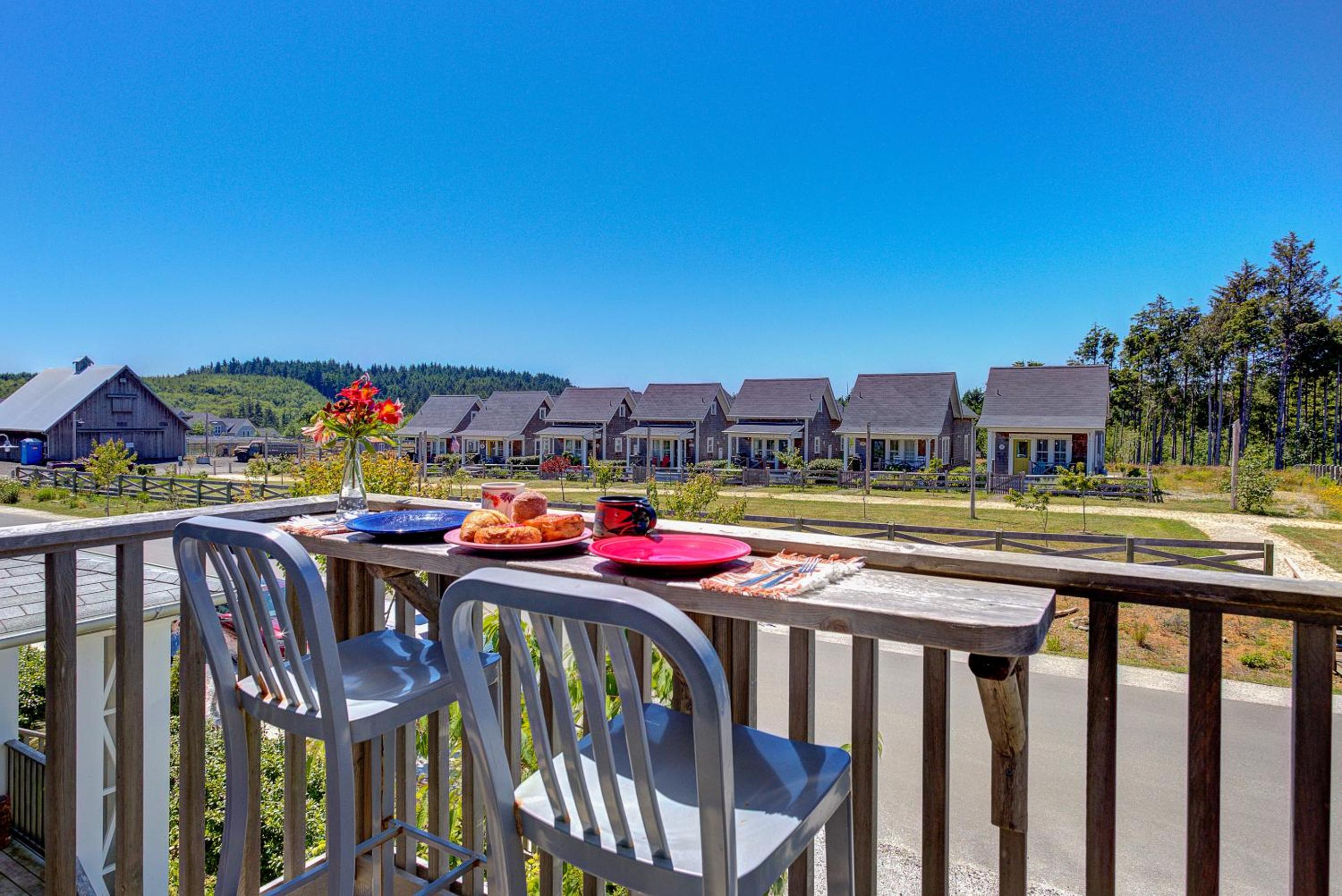 High Tide Green Grass by Seabrook Hospitality view 3