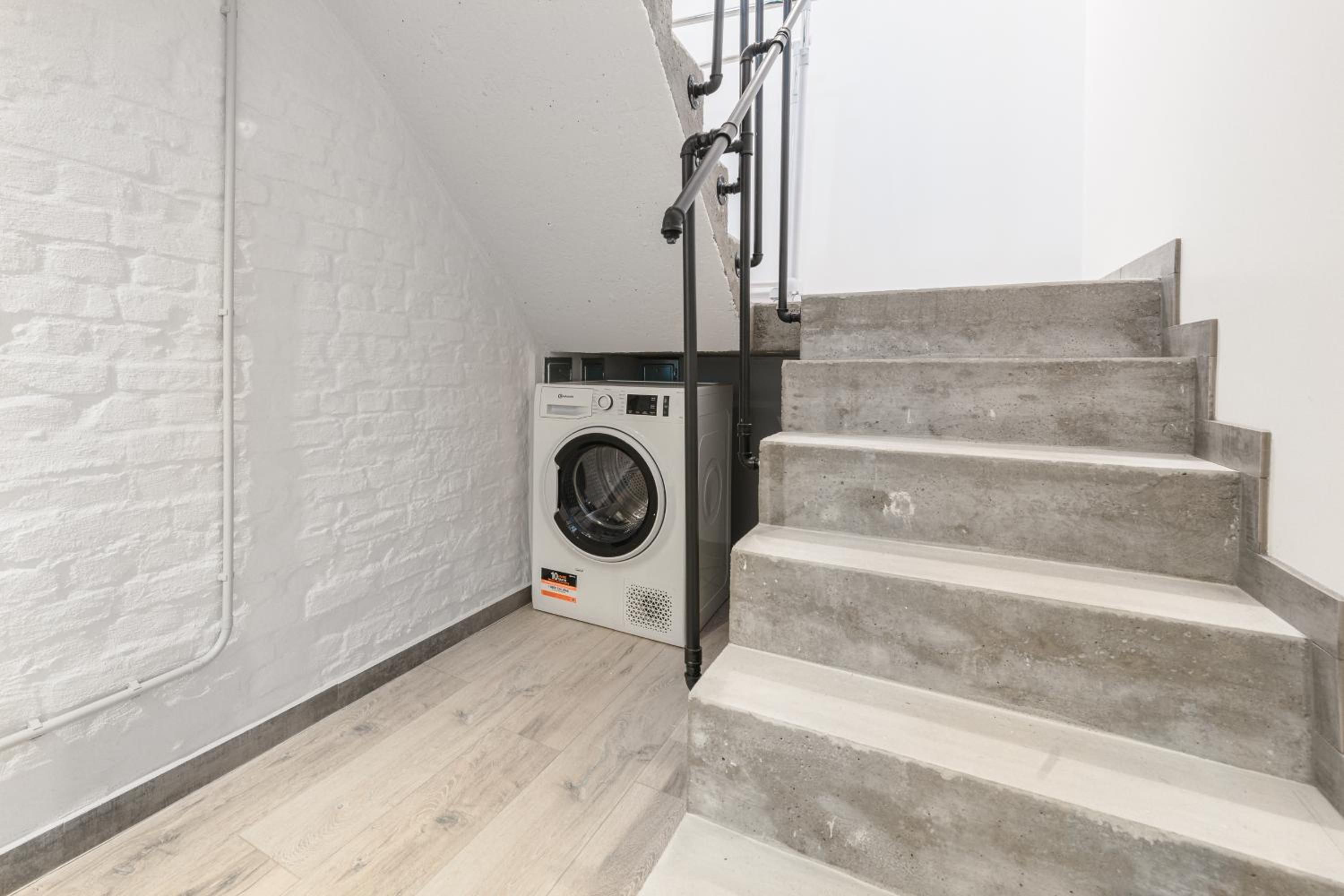 The Mierendorf I, campy group & family apartment, 1BR, 1 Living room, ideal for 2 - 4 Guests