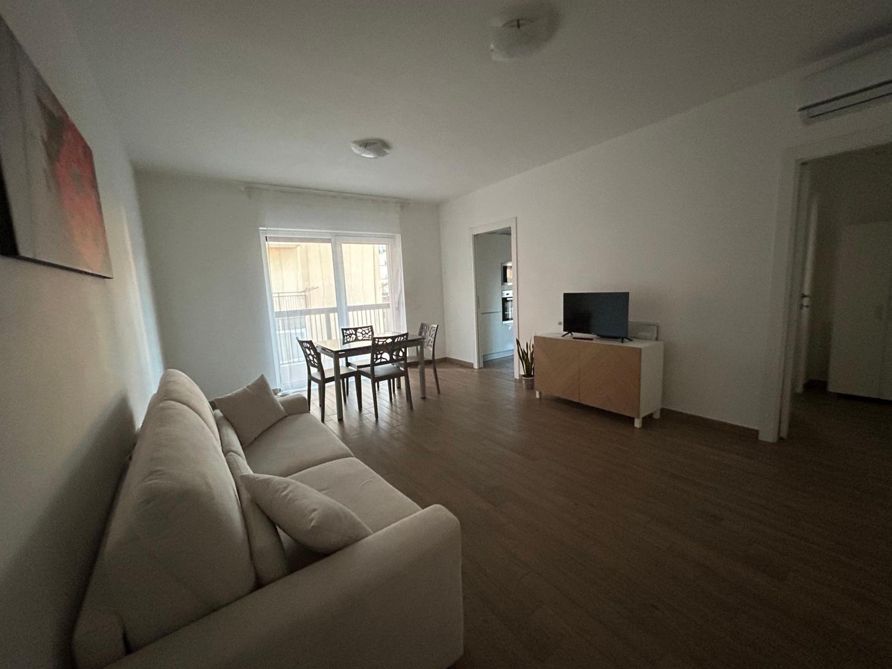 Residence Petroni 16 view 2