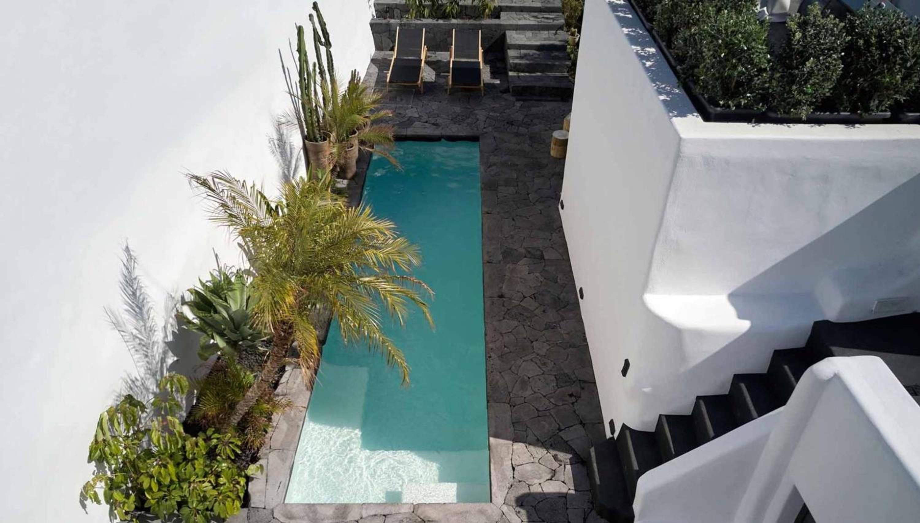 Arithera Villa in Santorini view 4