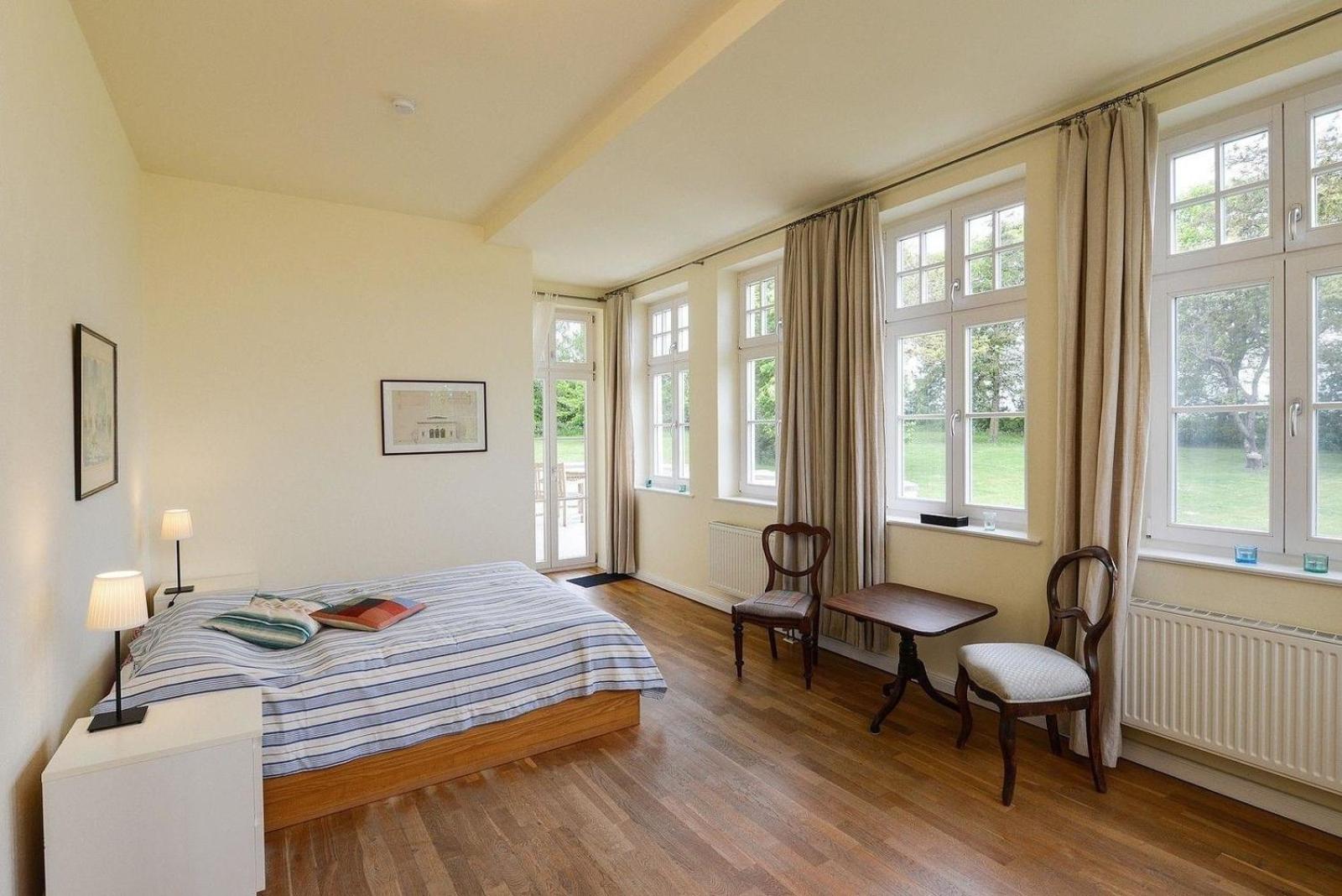 Wohnung In Der Ersten Etage Des Herrenhauses