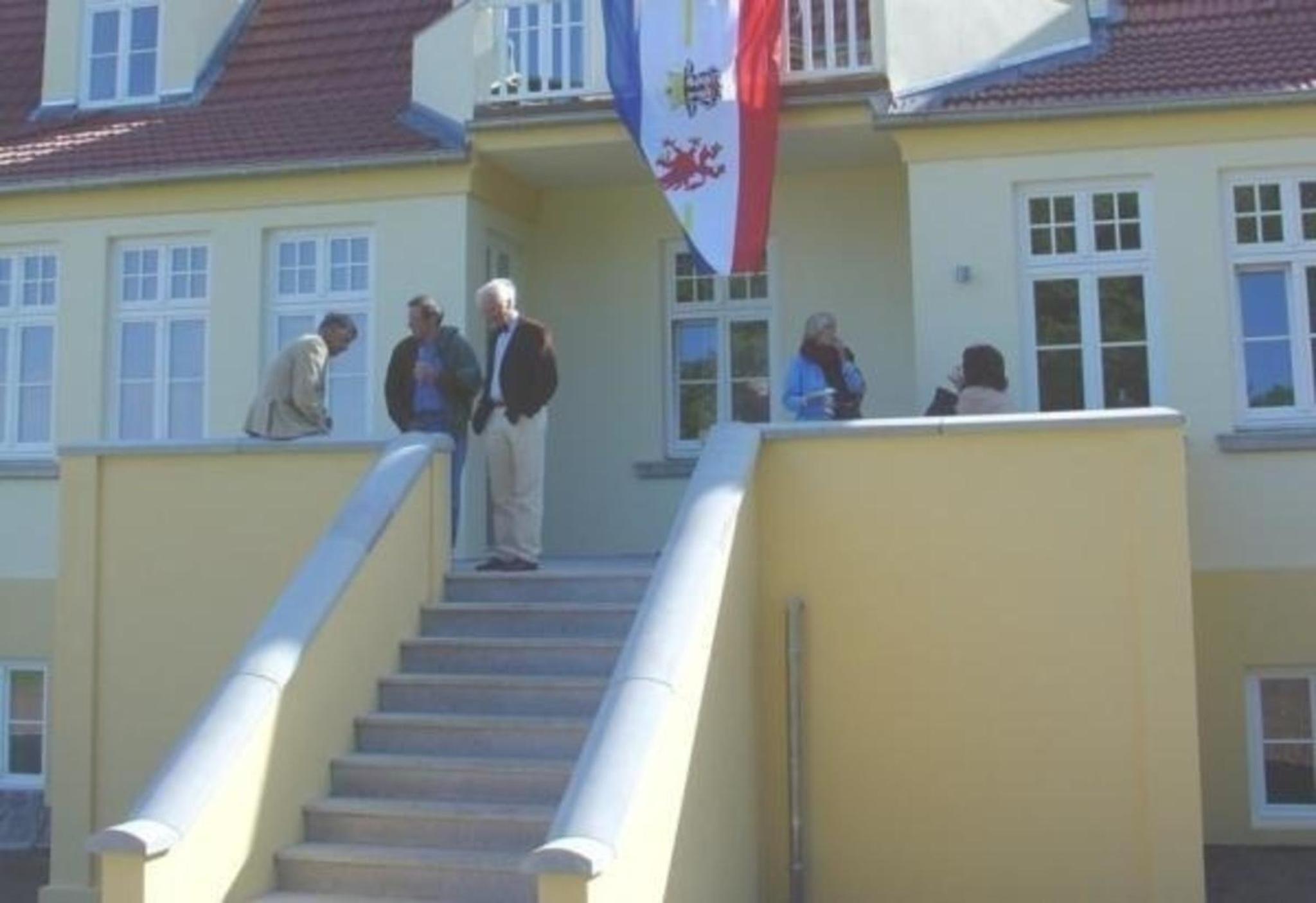 Wohnung In Der Ersten Etage Des Herrenhauses