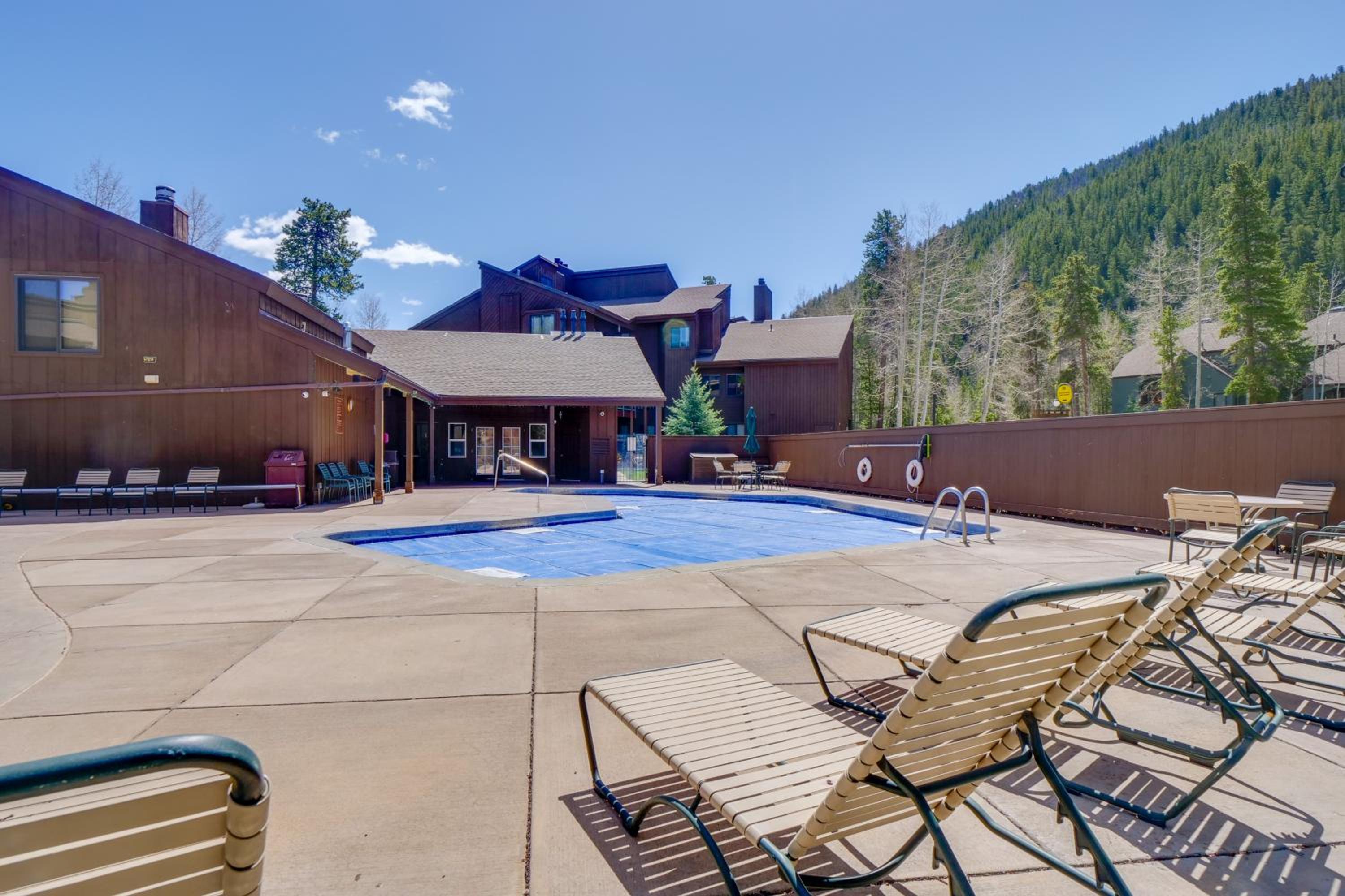 Wild Irishman 1052-R & R Chalet by Great Western Lodging view 3