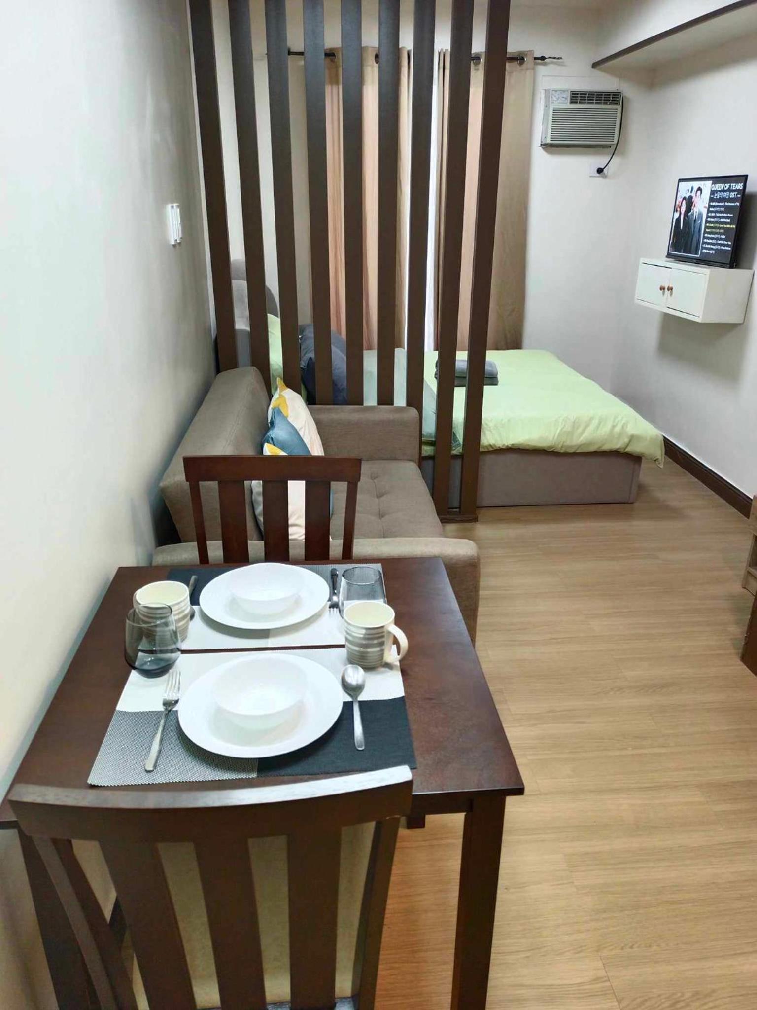 CozyLuxe Staycation at Pine Suites Tagaytay by Crown Asia view 3