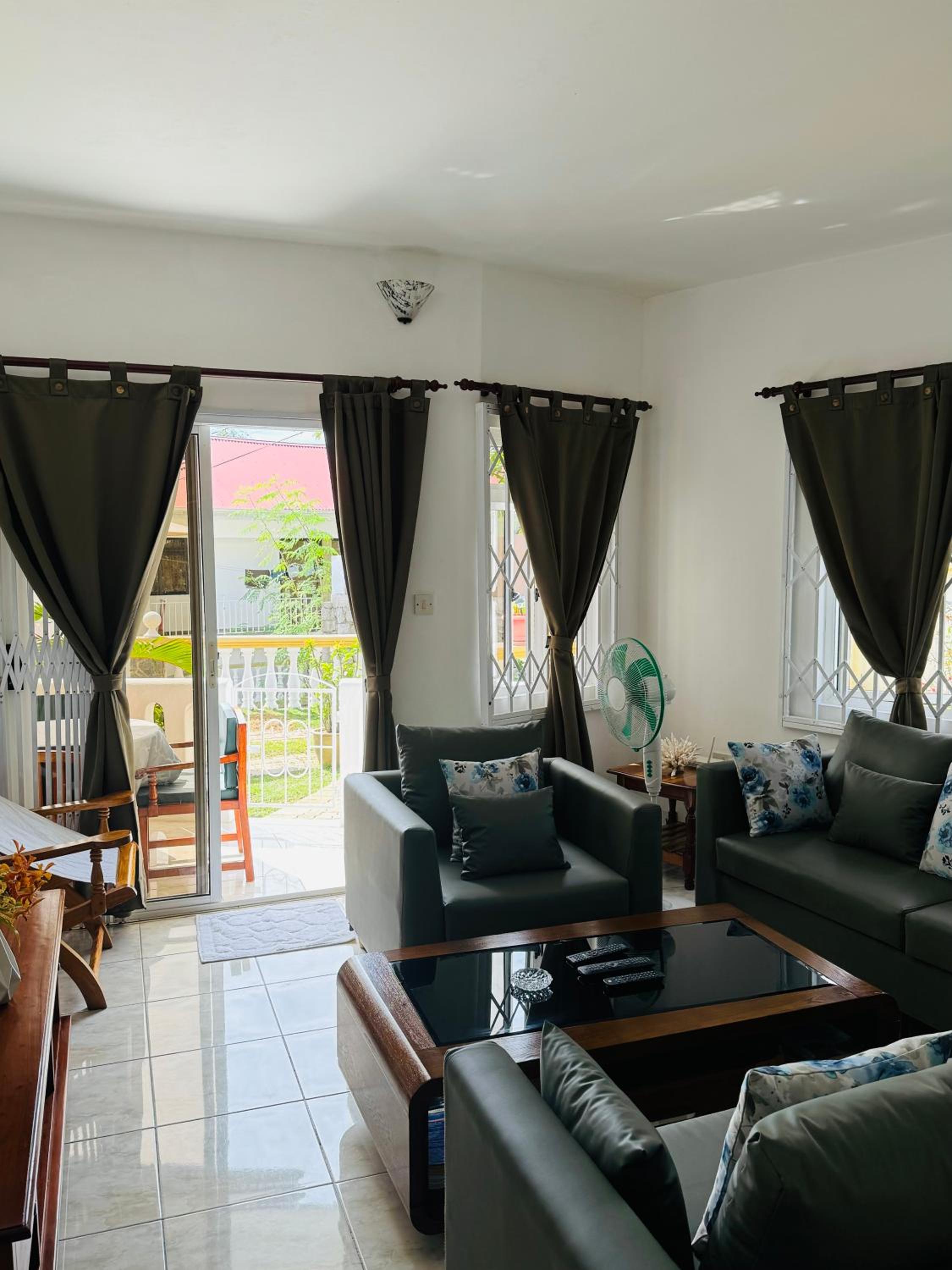 D BES Residence Self Catering photo 3