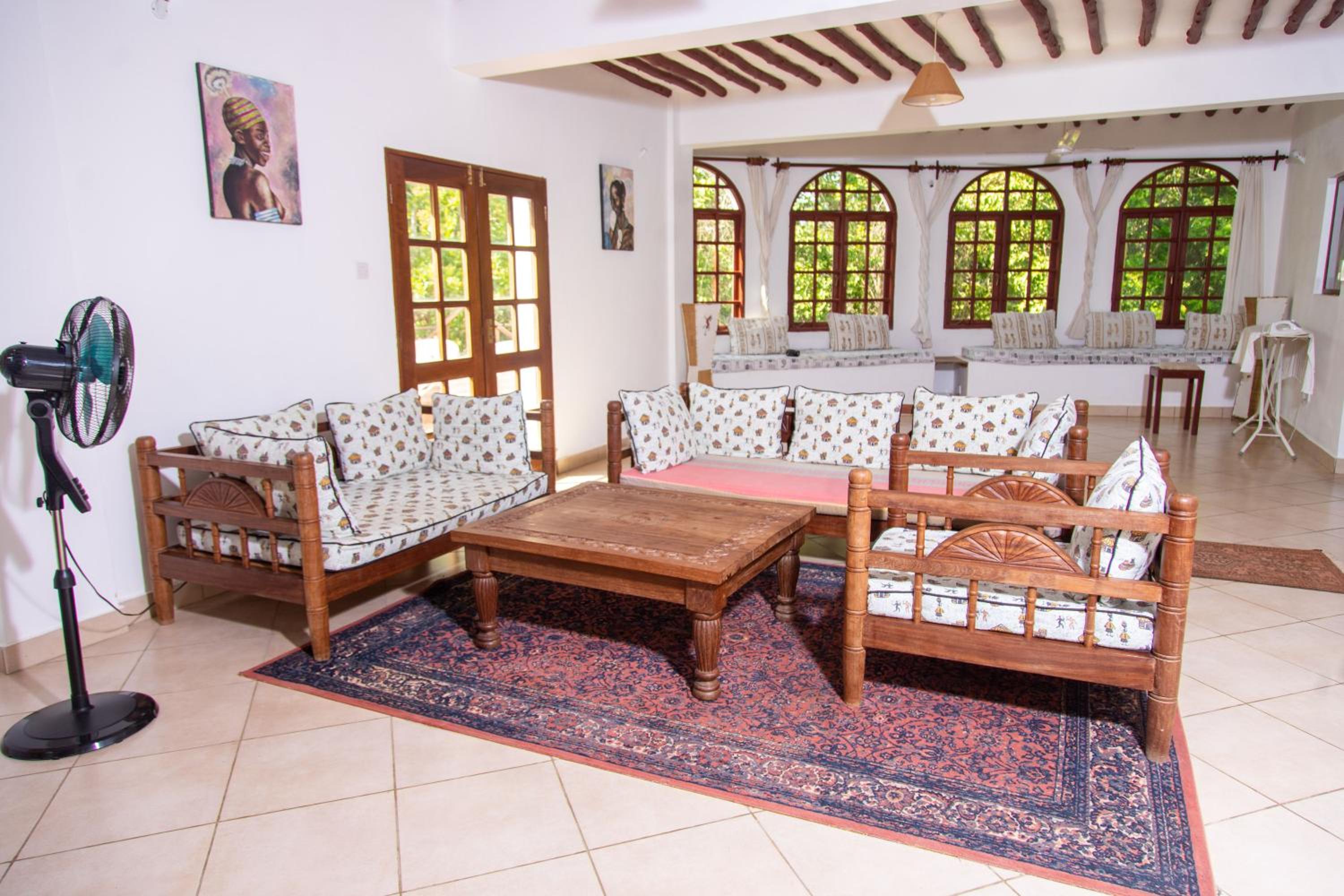 Secure Villa PundaMilia Sleeps 6 with Private Pool view 4