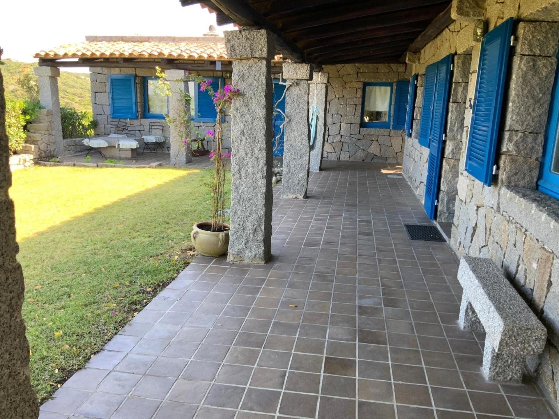 Ferienhaus in Santa Teresa Gallura-Portoquadro mit Privatem Pool view 3