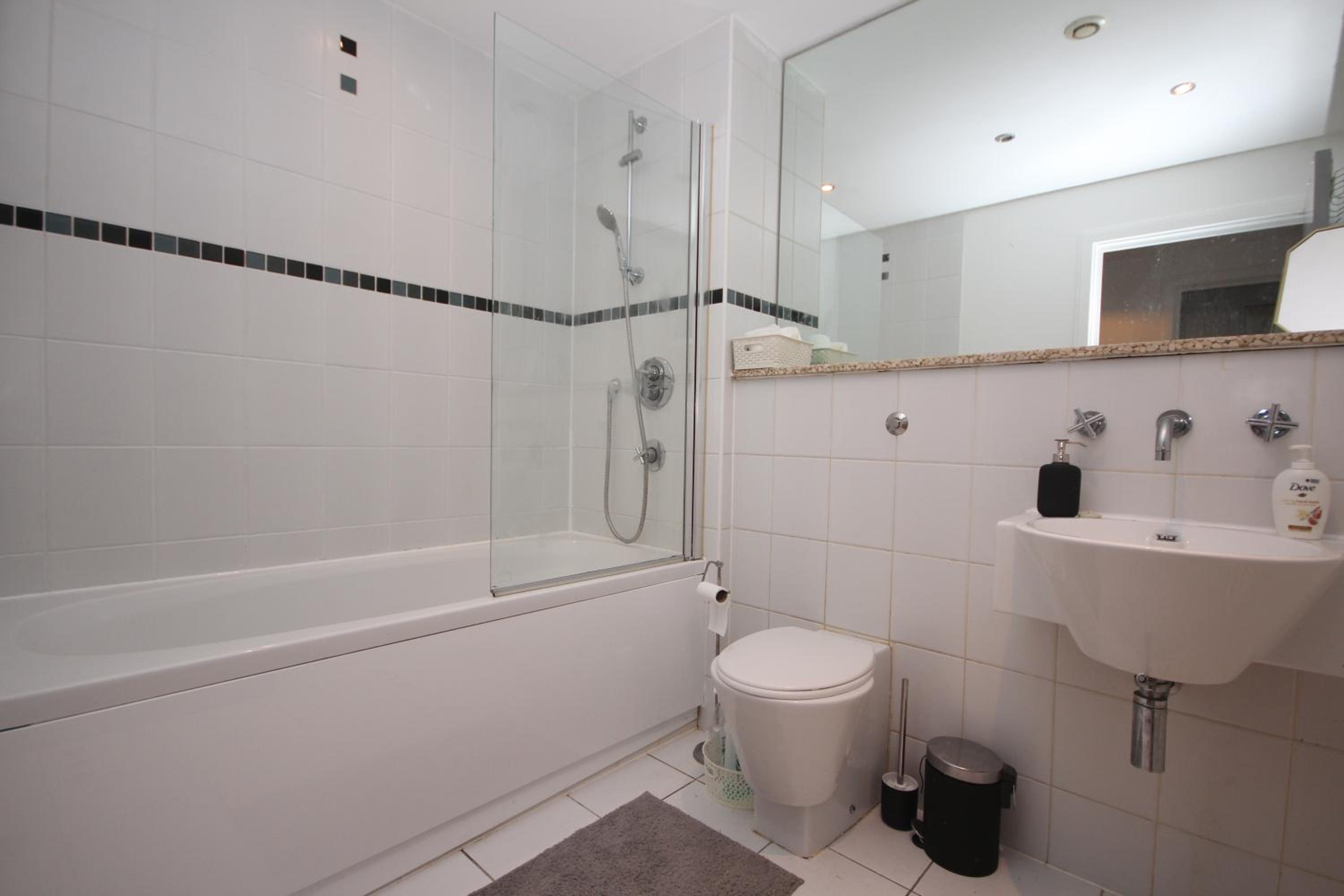 Host & Stay - Southside Apartment view 2