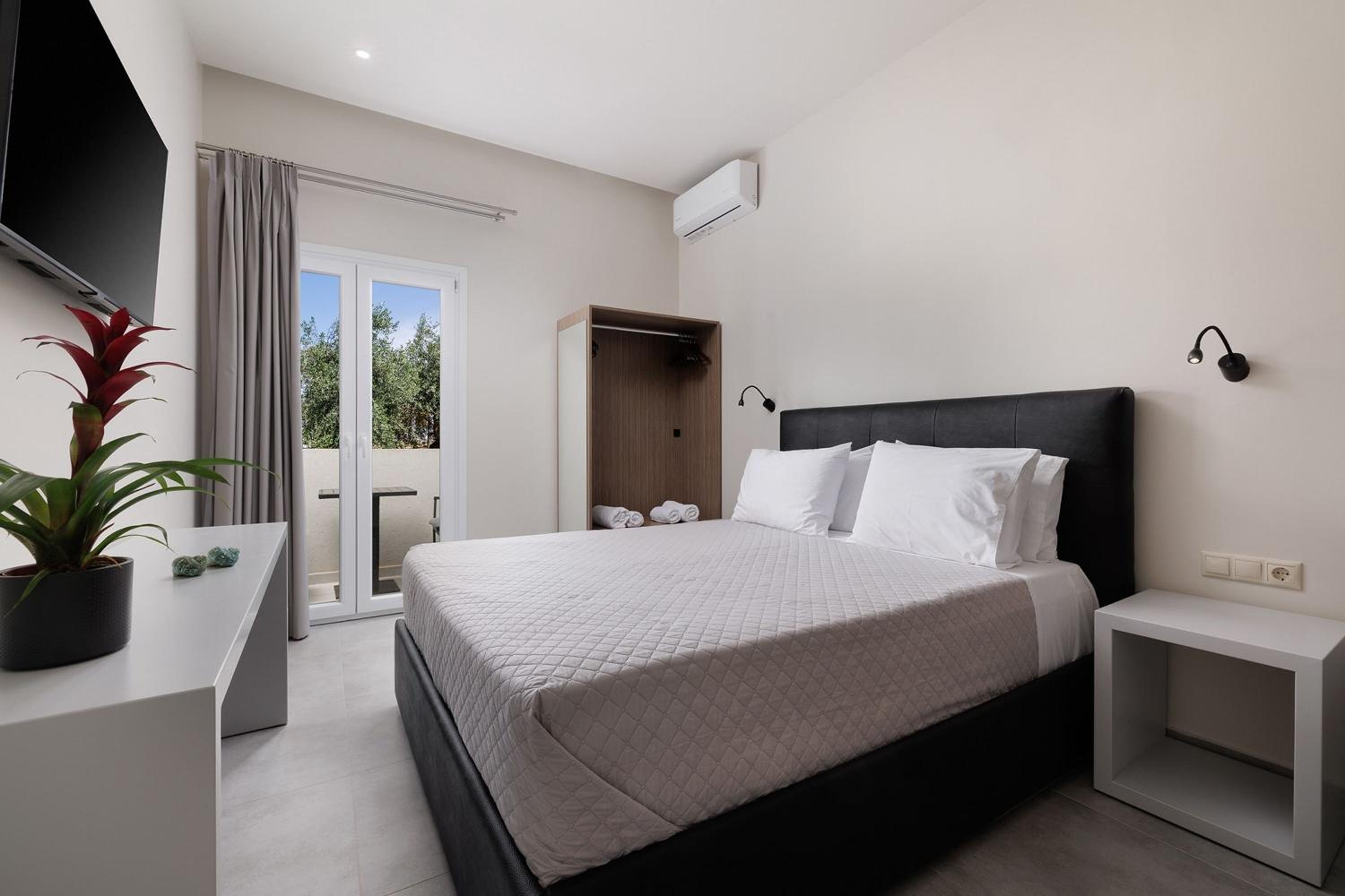 Ilios Properties - next to Gouvia Beach view 4