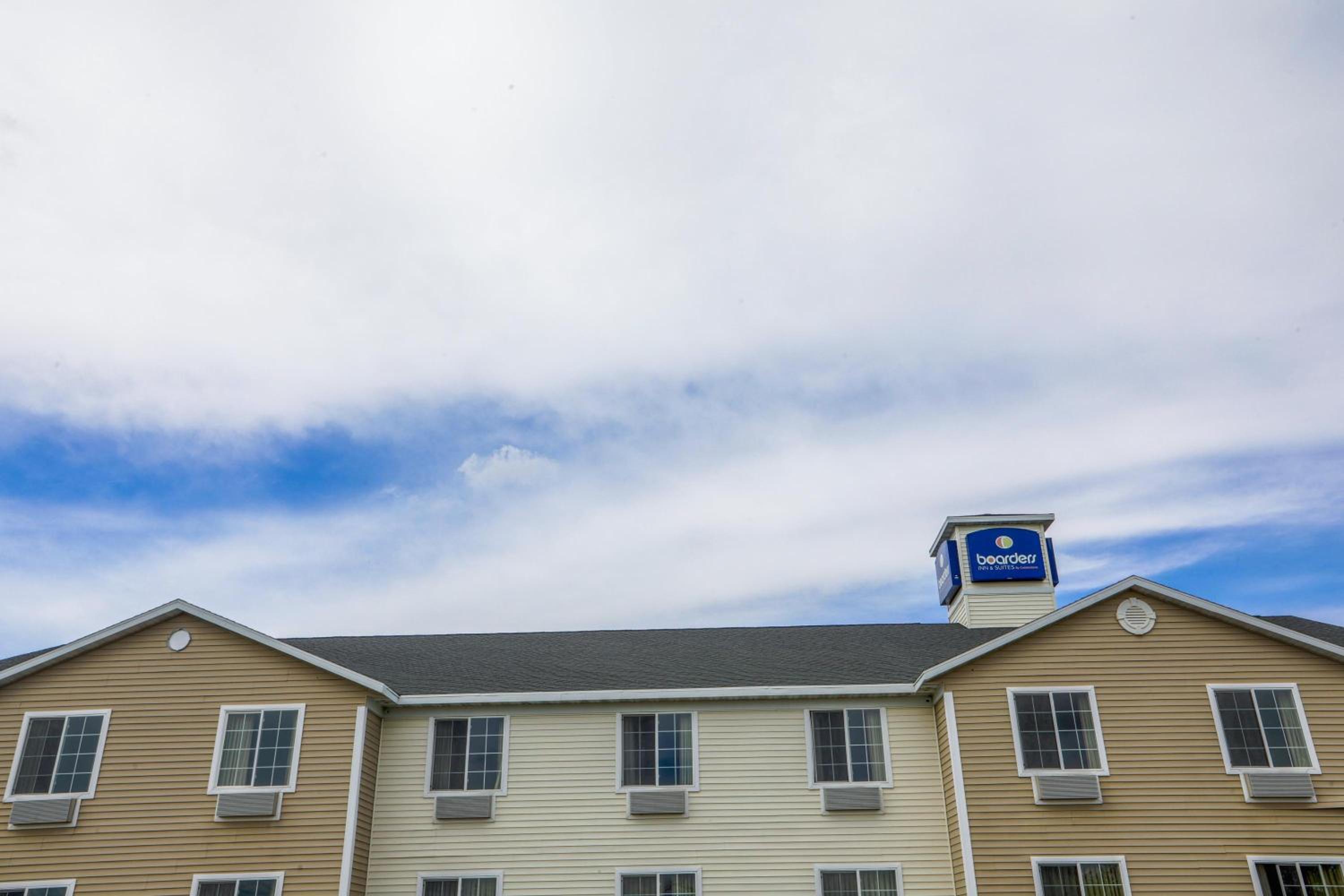 Evansville Inn & Suites by OYO