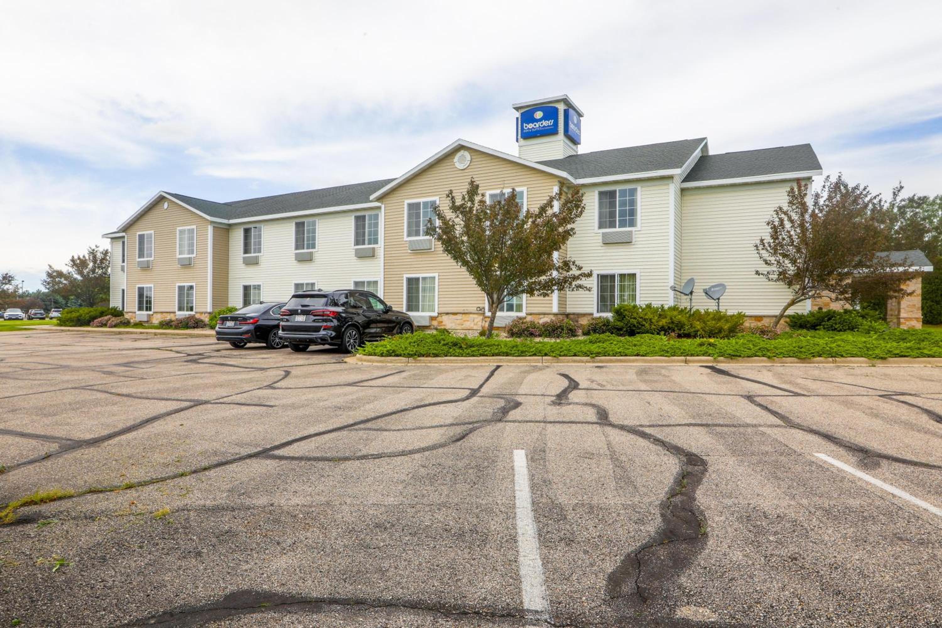 Evansville Inn & Suites by OYO
