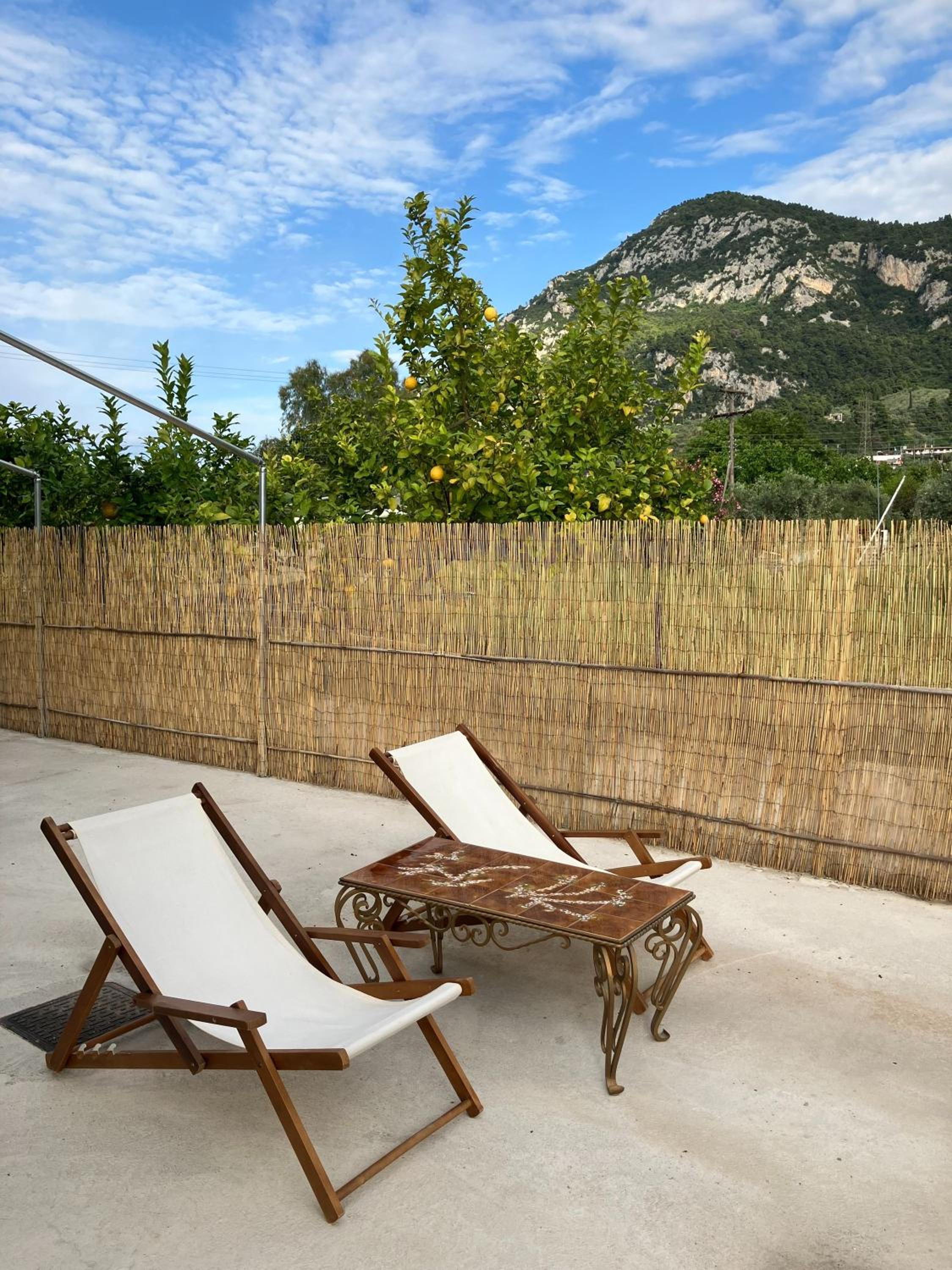 Kamena Home Apartment in Kamena Vourla