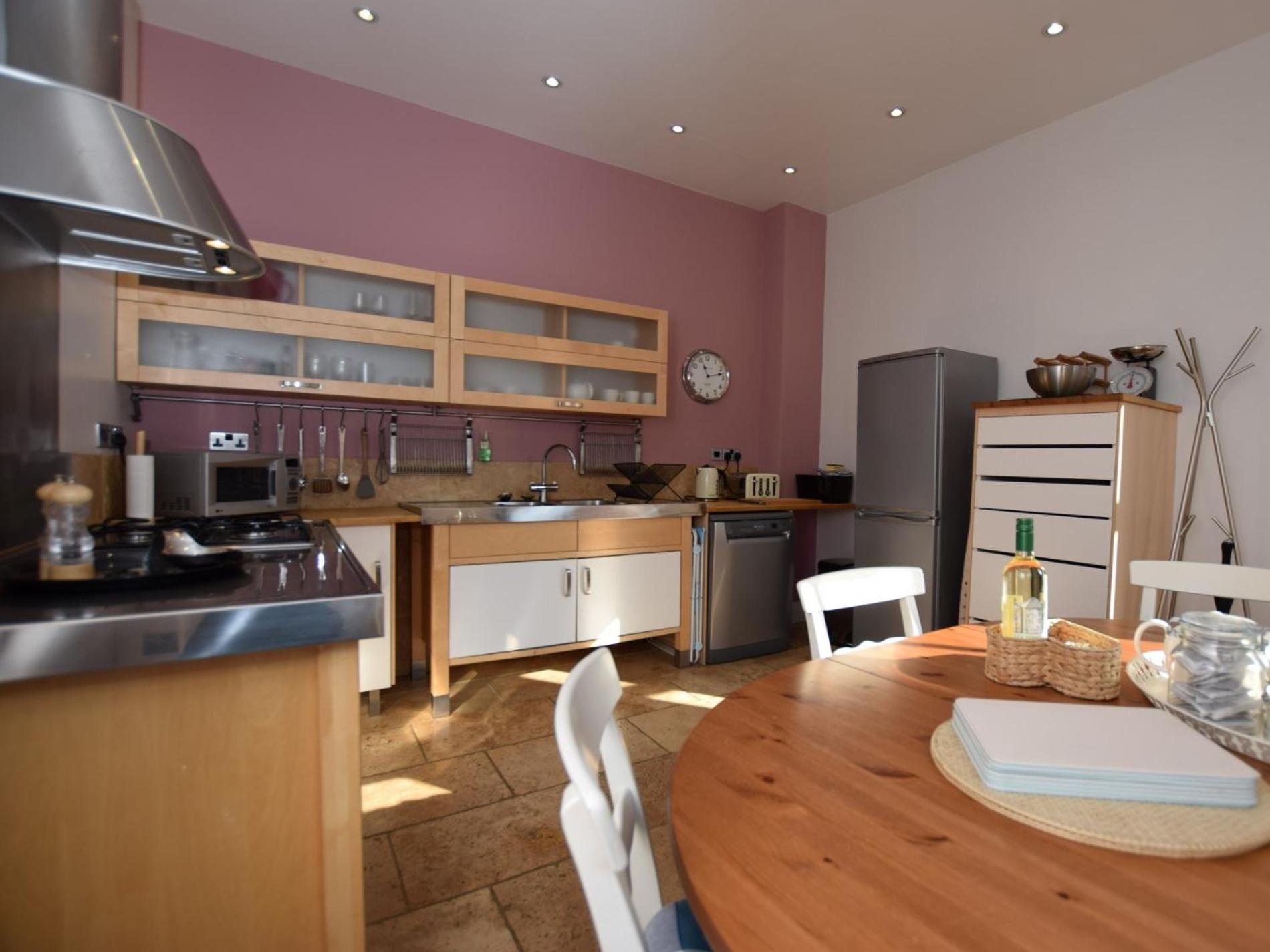 2 Bed in Knaresborough oc-hh075 view 2