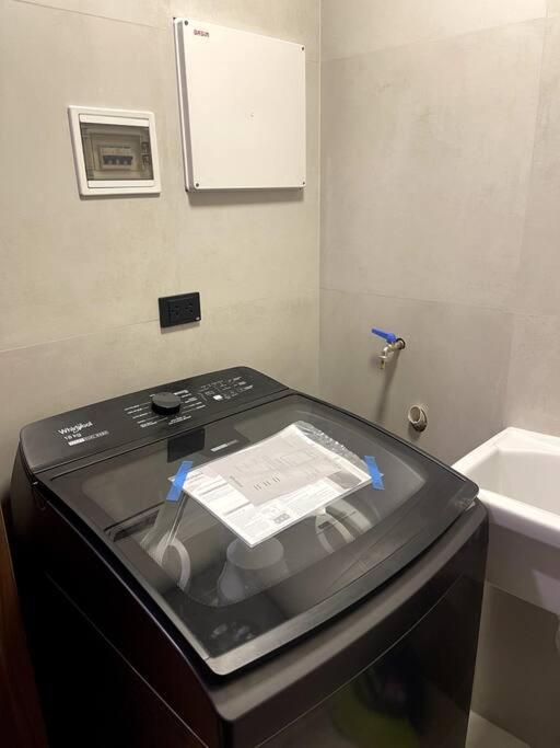 Luxury Apartment near Fidel Anze
