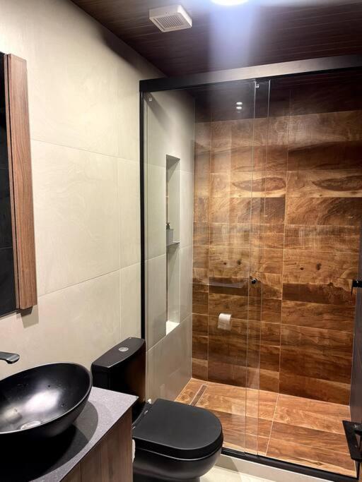 Luxury Apartment near Fidel Anze
