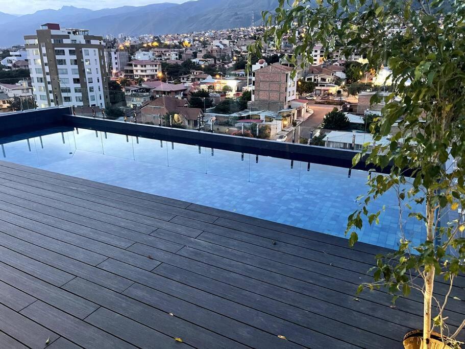 Luxury Apartment near Fidel Anze