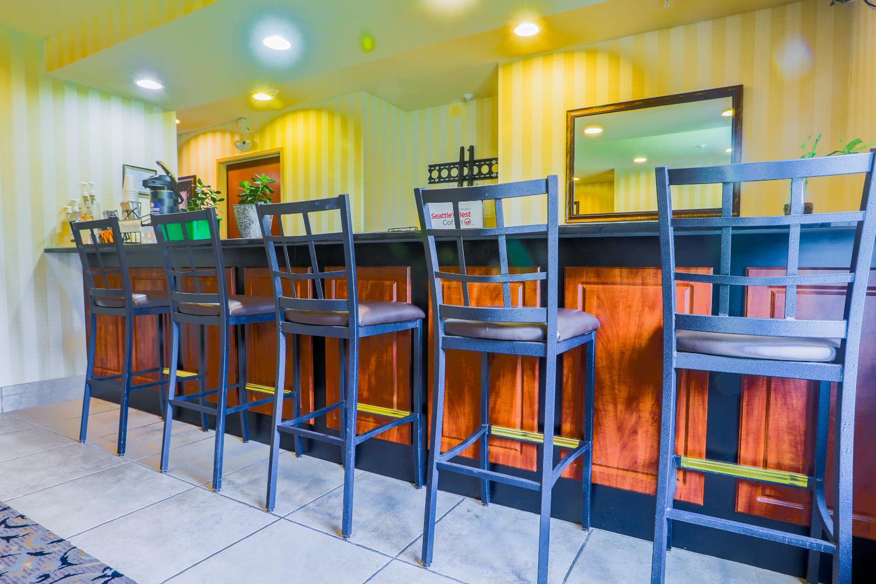 Evansville Inn & Suites by OYO, Billede 10