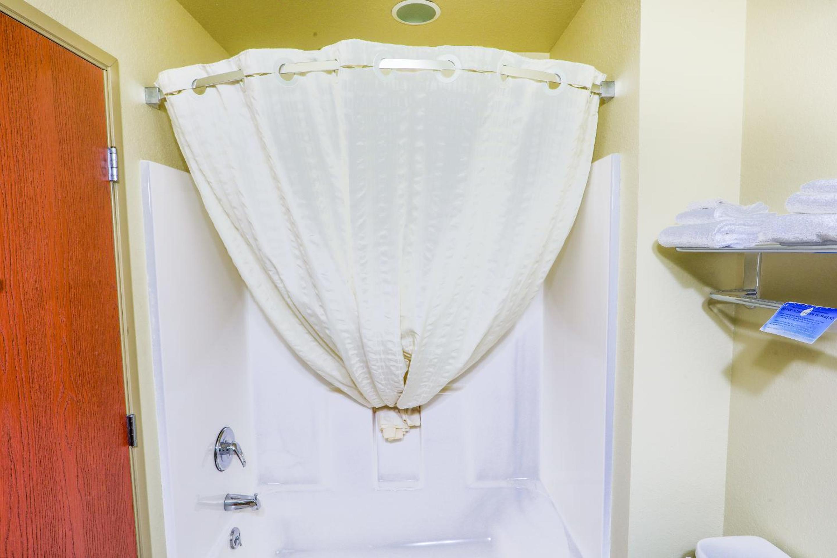 Evansville Inn & Suites by OYO, Billede 49